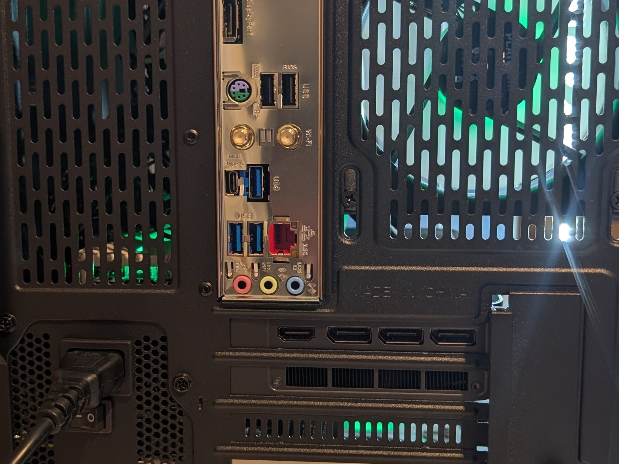 RTX 5070 FE | RYZEN 5 7600X | 1TB SSD | 16GB DDR5 | 650W | 360MM AIO