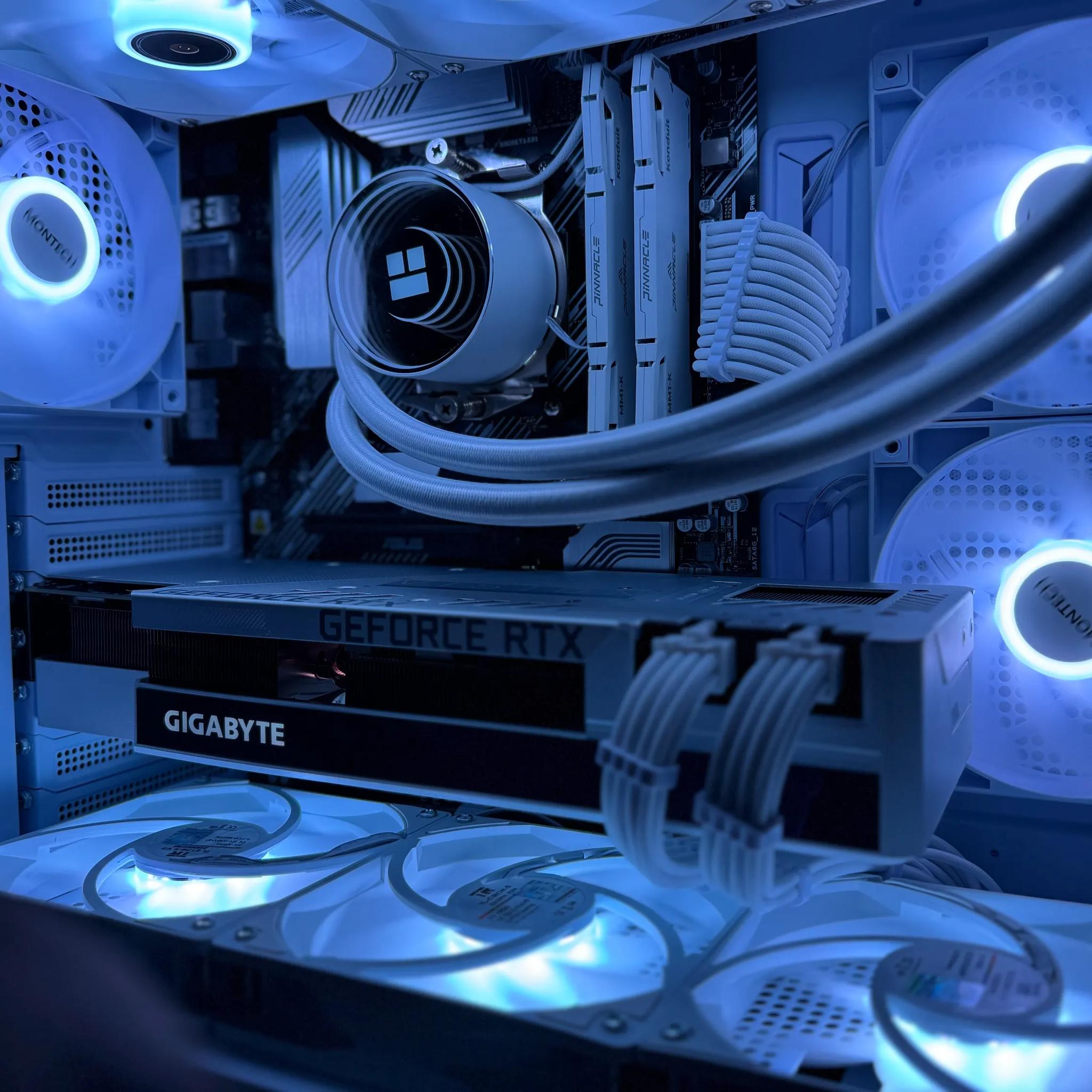🌨️ARCTIC🌨️ White Gaming PC | RTX 3080 , RYZEN 7 5800X, 32GB DDR4 RAM, 1TB M.2