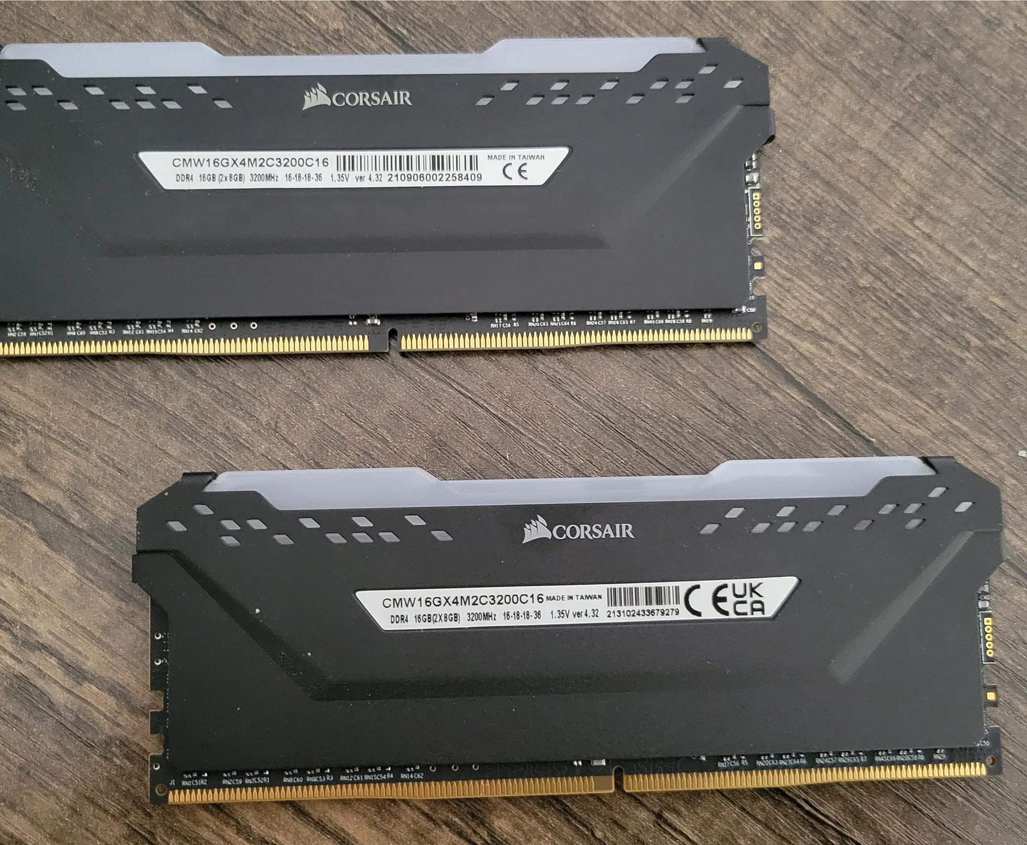 Corsair vengeance RGB Pro 16GB (2 x 8GB)  DDR4 3200 (PC4 25600) CAS latency 16, PC425600