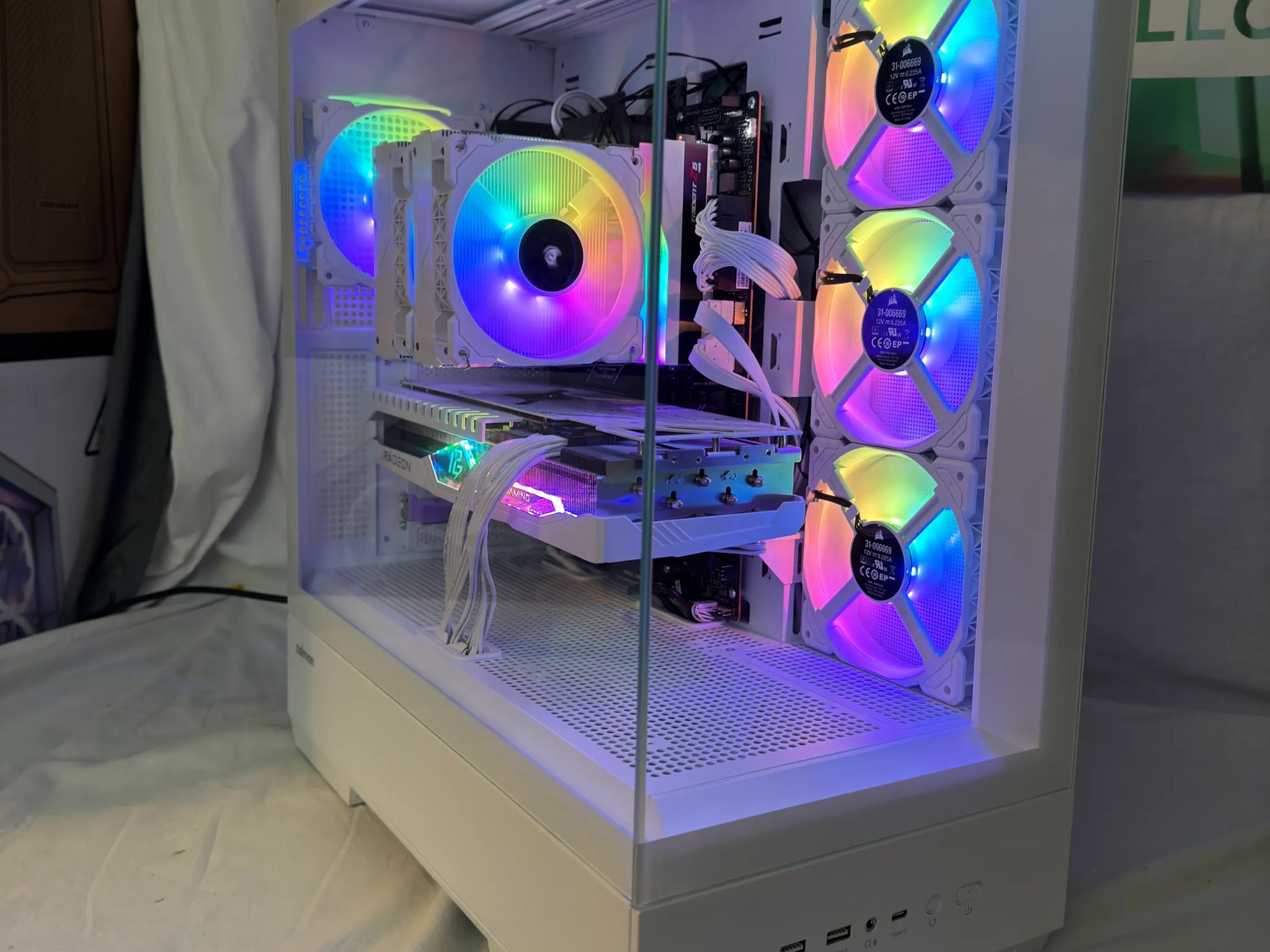 RX 7900XT Ryzen 7 7700x Gaming PC