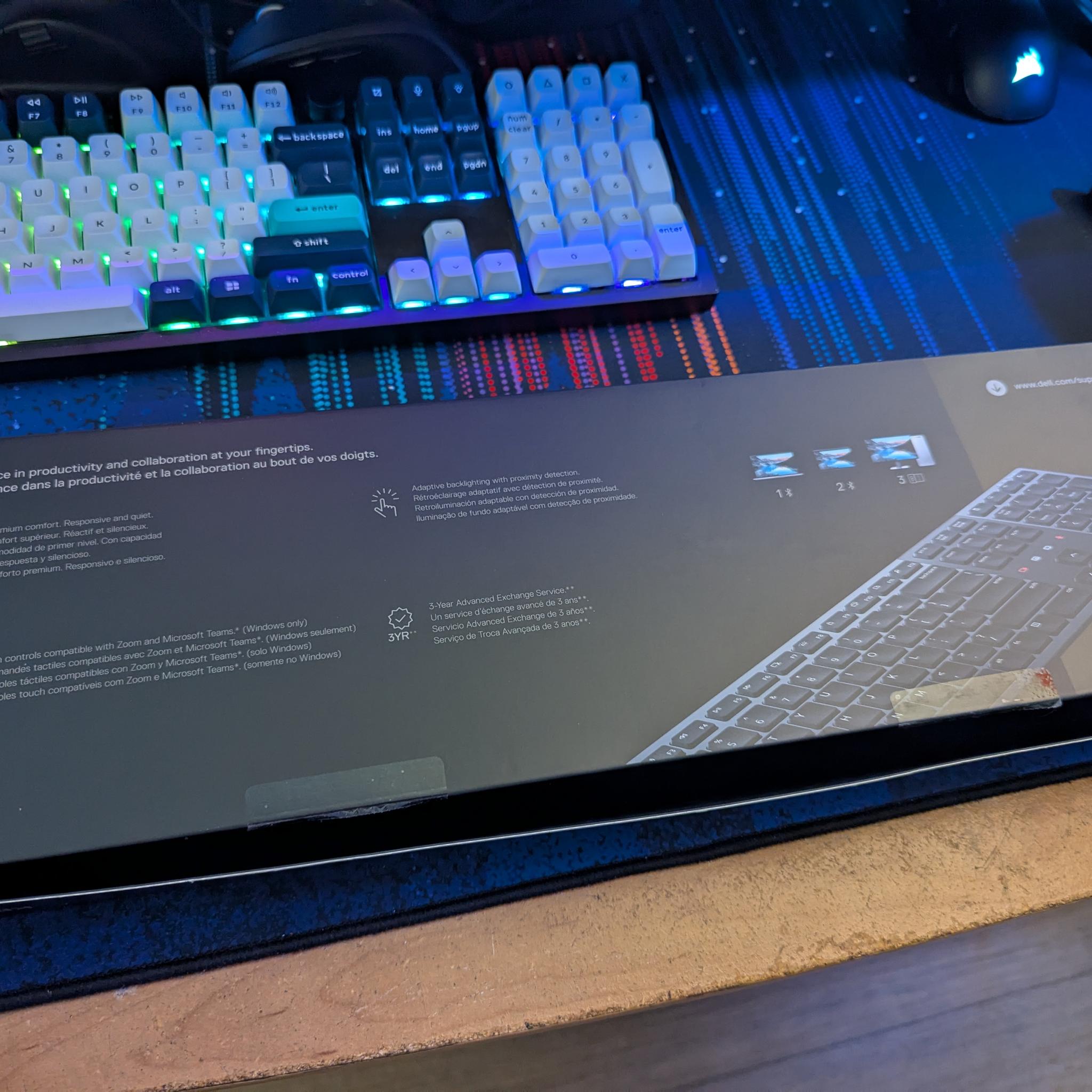 Dell KB900 Keyboard - Low Profile - Backlit - Collaboration Buttons