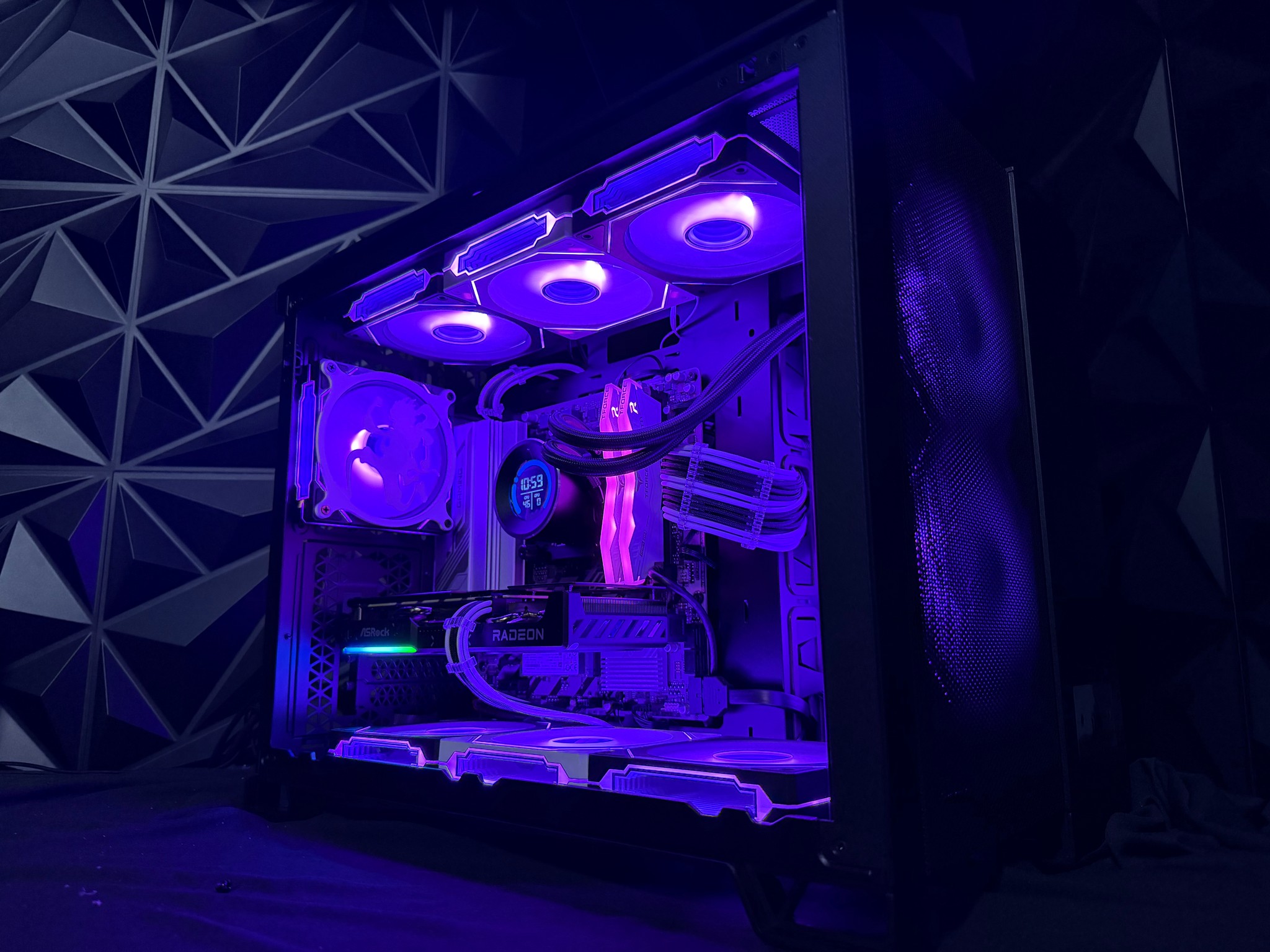 🔥🏴☠️ LUFFY GEAR 96 🏴☠️🔥Ryzen 5 9600X| RX 9060XT 16 GB | 16 GB DDR5|1.25 TB NVMe