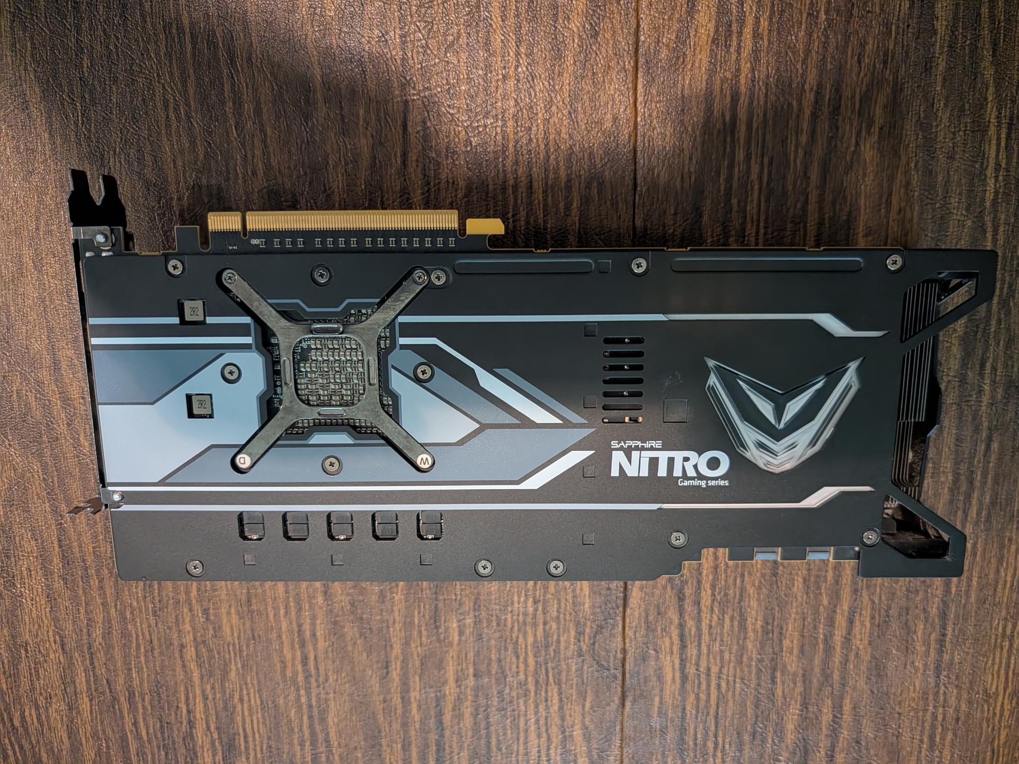 AMD Radeon RX VEGA 64 - Image 4