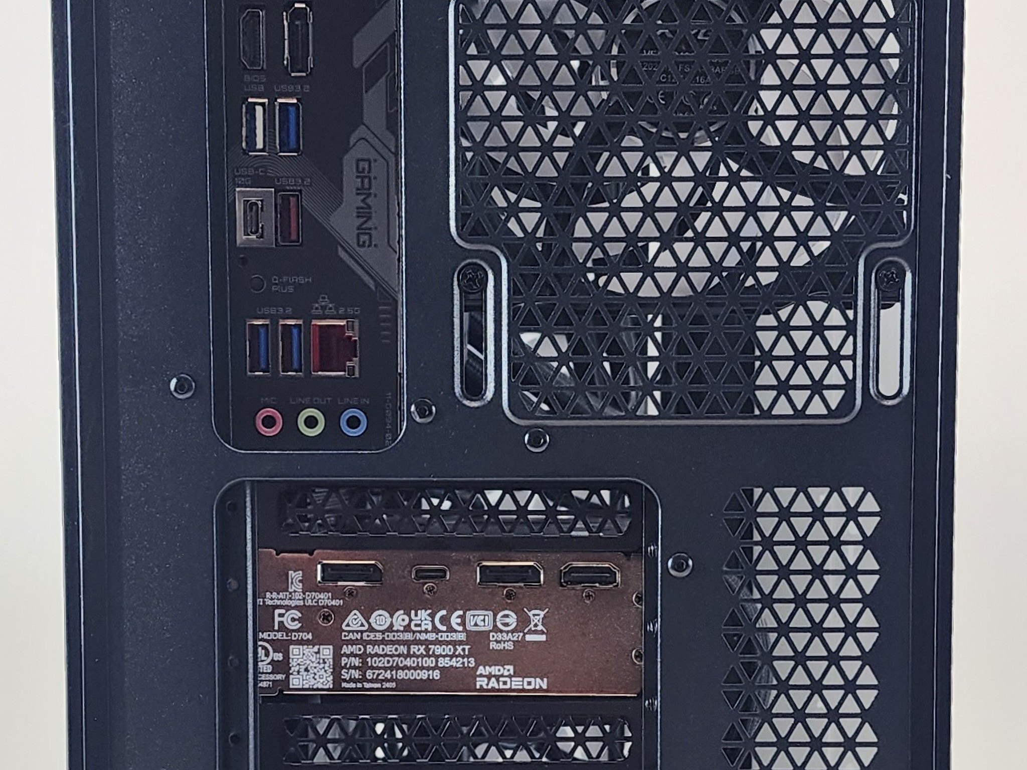 Gaming PC Ryzen 7 7800X3D 32GB RAM 2TB SSD RX 7900 XT 20GB Windows 11 Computer