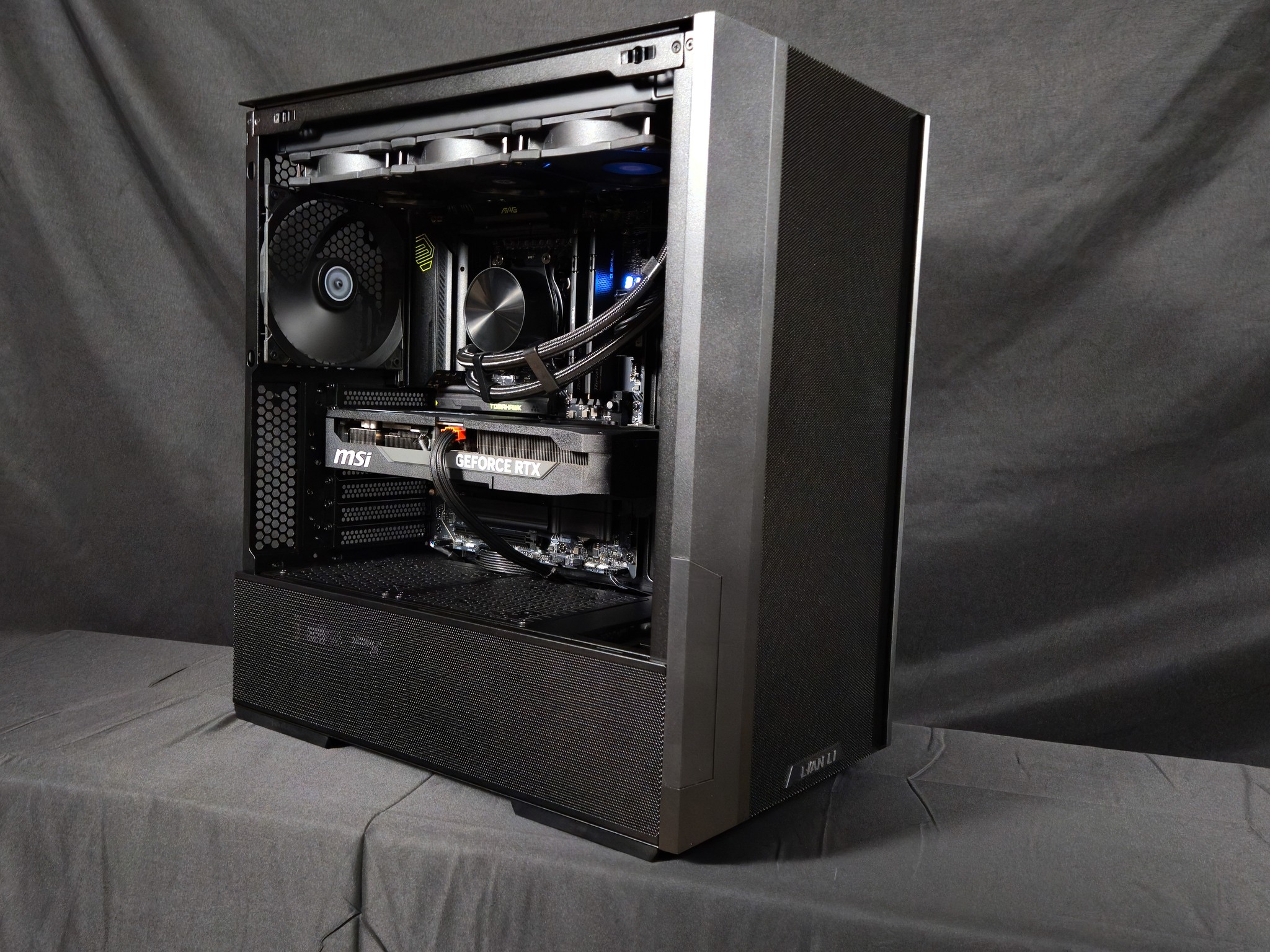 9950X3D - RTX 5080 - 32GB DDR5 6000 - X870 Tomahawk - 2TB Gen4 NVMe - 1000W PSU
