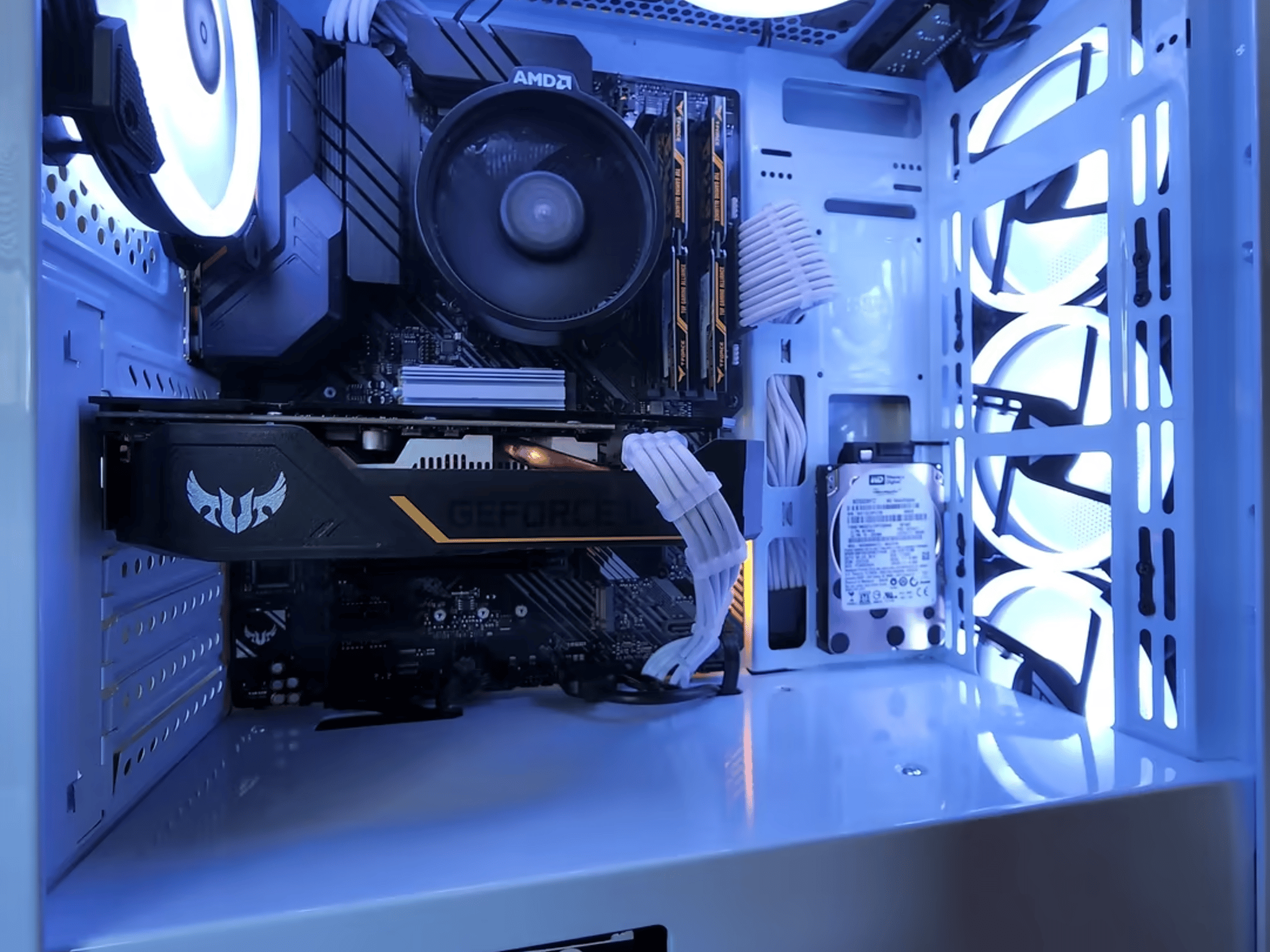 AMD Ryzen 5 3500 // ASUS TUF 1650 // TUF Gaming 16GB 3600MHz