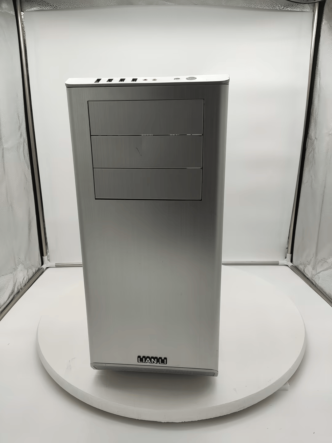 Lian Li PC-Z60 Mid Tower Chassis with 6x SATA Hot Swap Bays