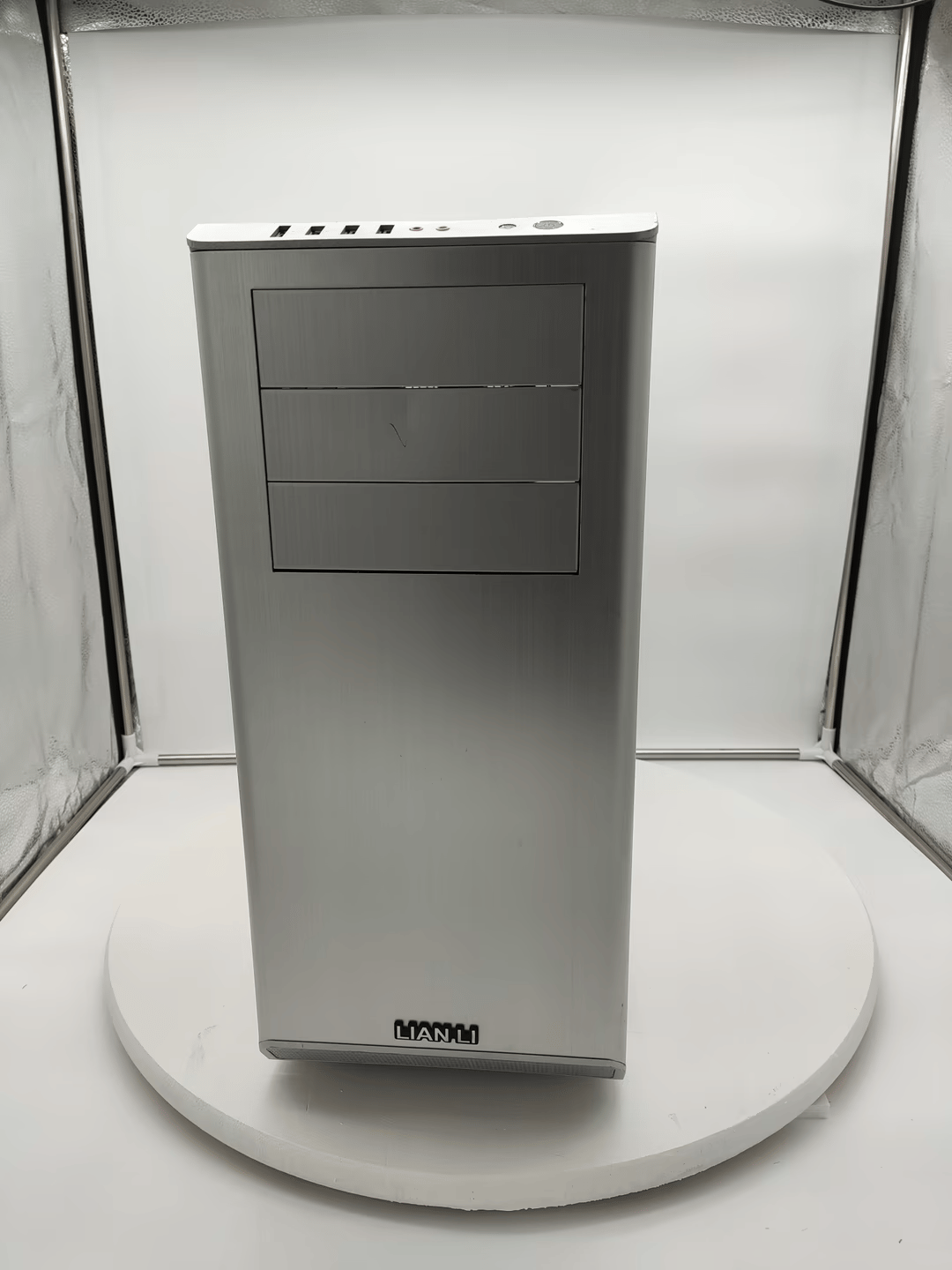 Lian Li PC-Z60 Mid Tower Chassis with 6x SATA Hot Swap Bays