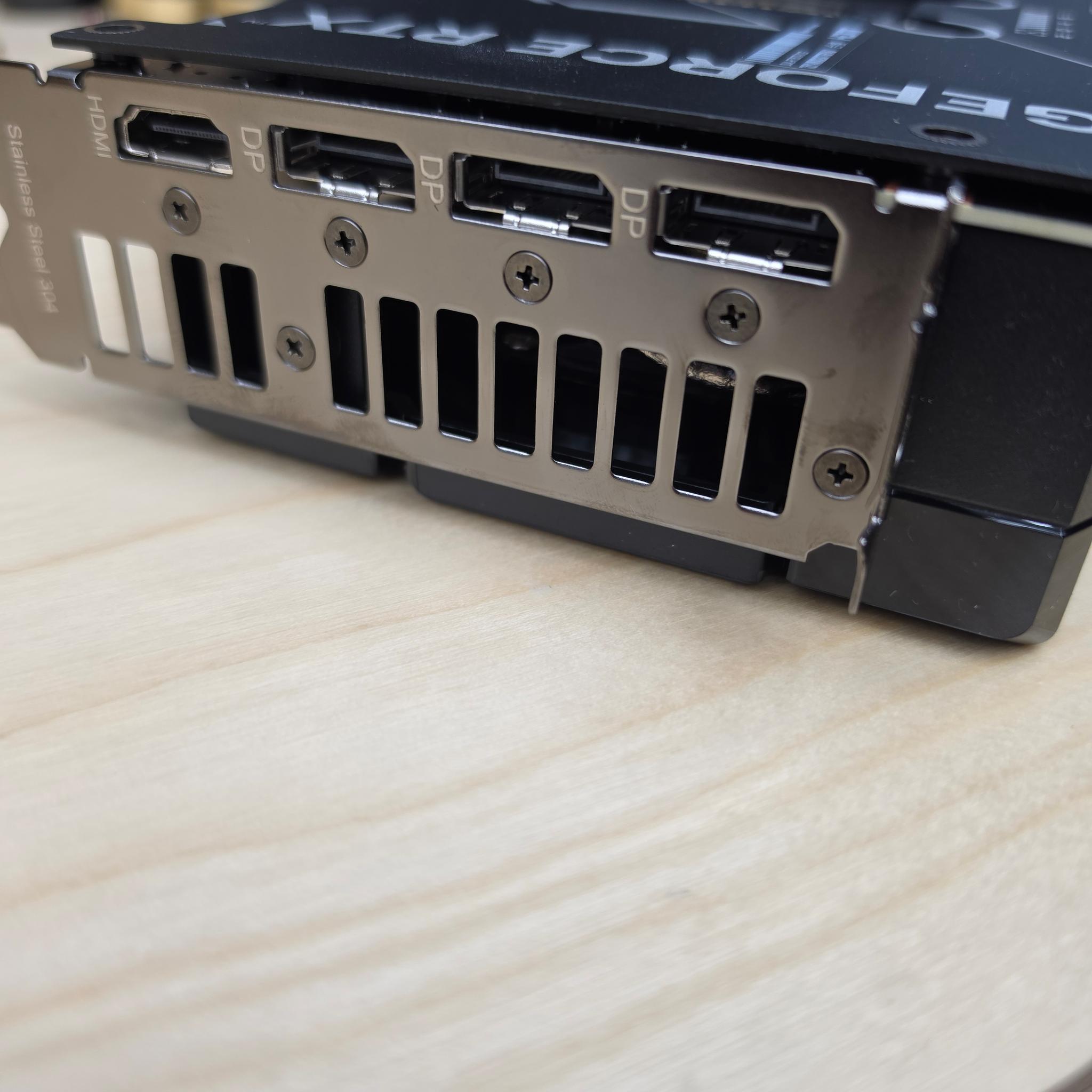 RTX 5070 Asus Dual 12GB
