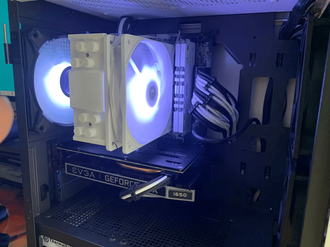 Entry Level White/Black Gaming PC (i5 6600 + GTX 1650)
