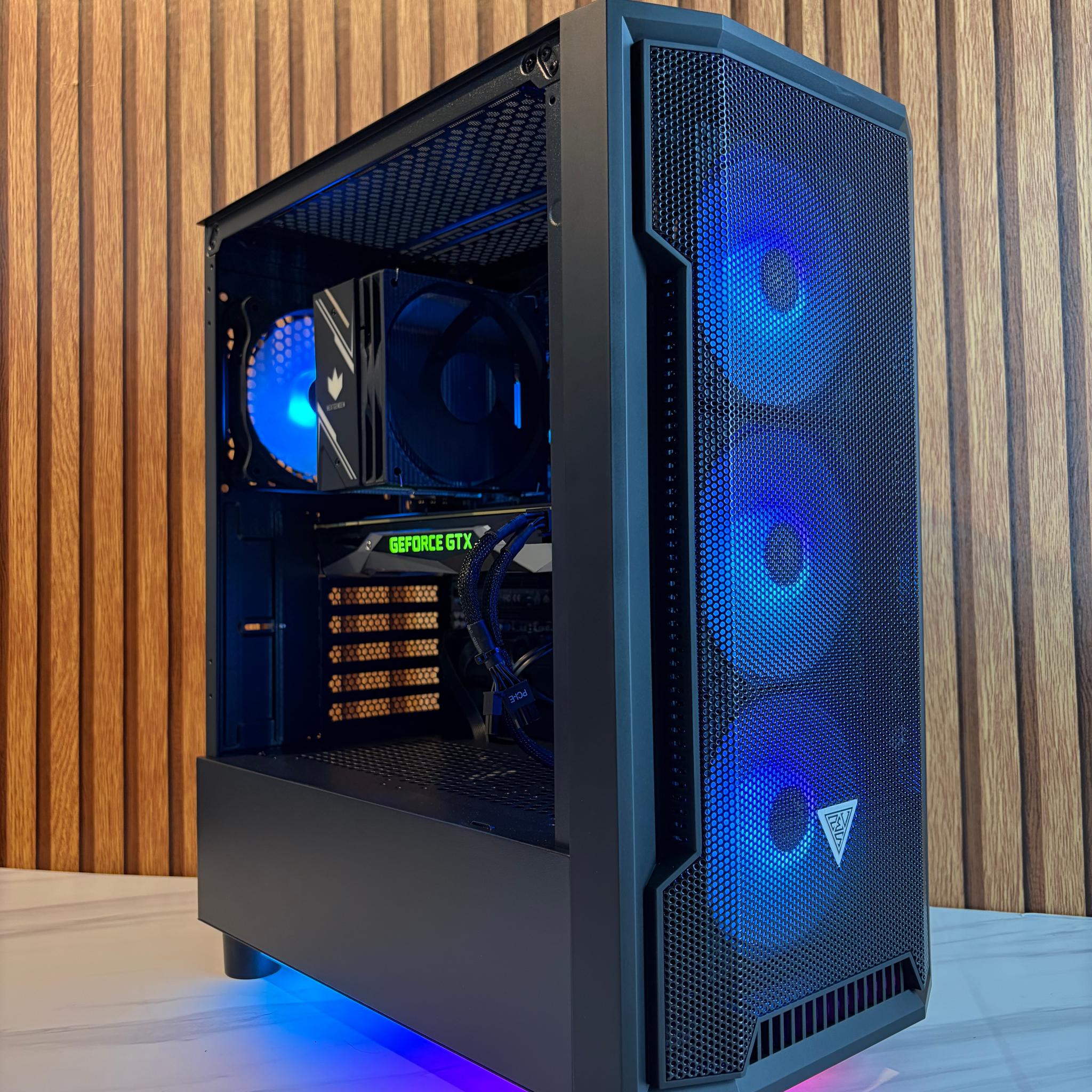 GTX 1080 | I5 7400 | 16GB DDR4 | 500GB SSD