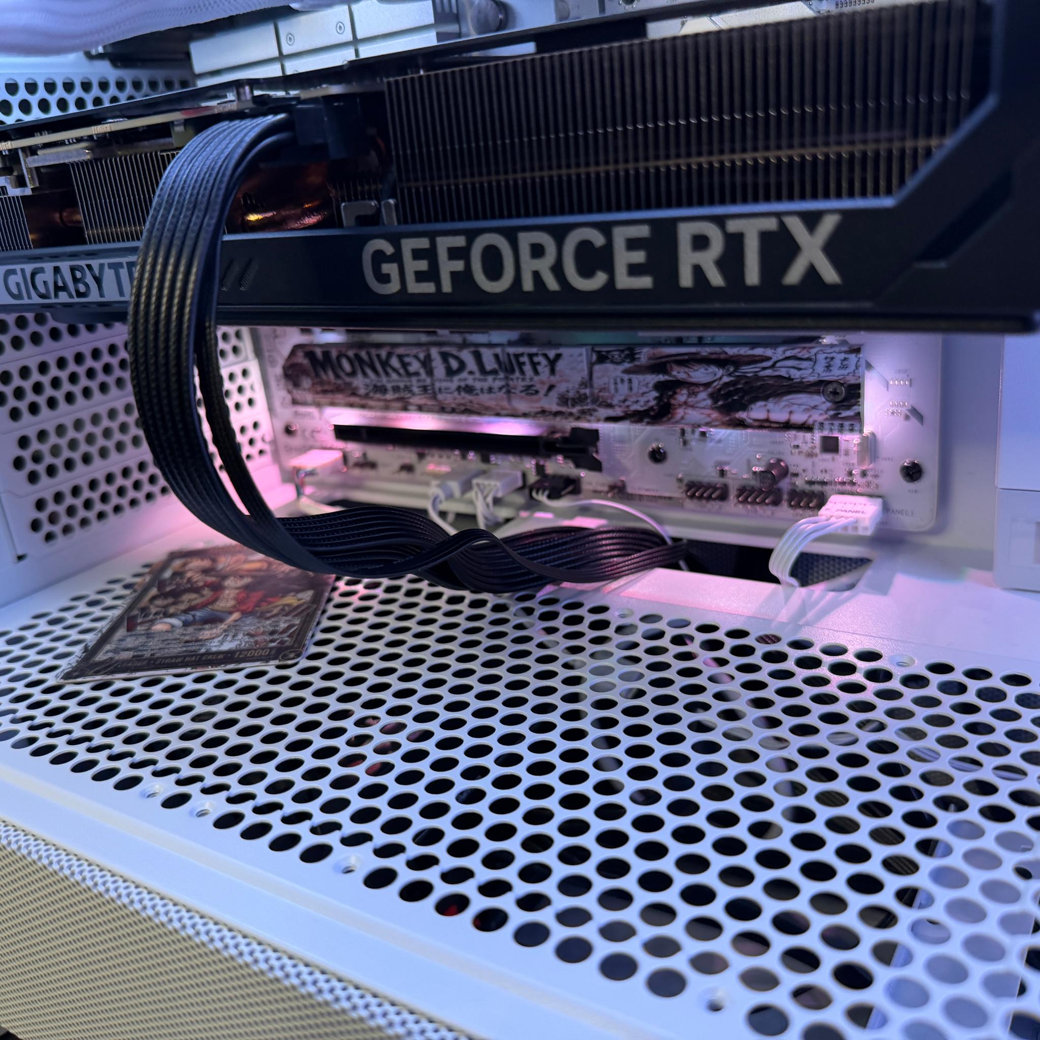 👑📖 MANGA KING 📖👑 Ryzen 9 7900X| RTX 5070| 32 GB DDR5 7200MHz| 2.75 TB NVMe| 850W Gold PSU
