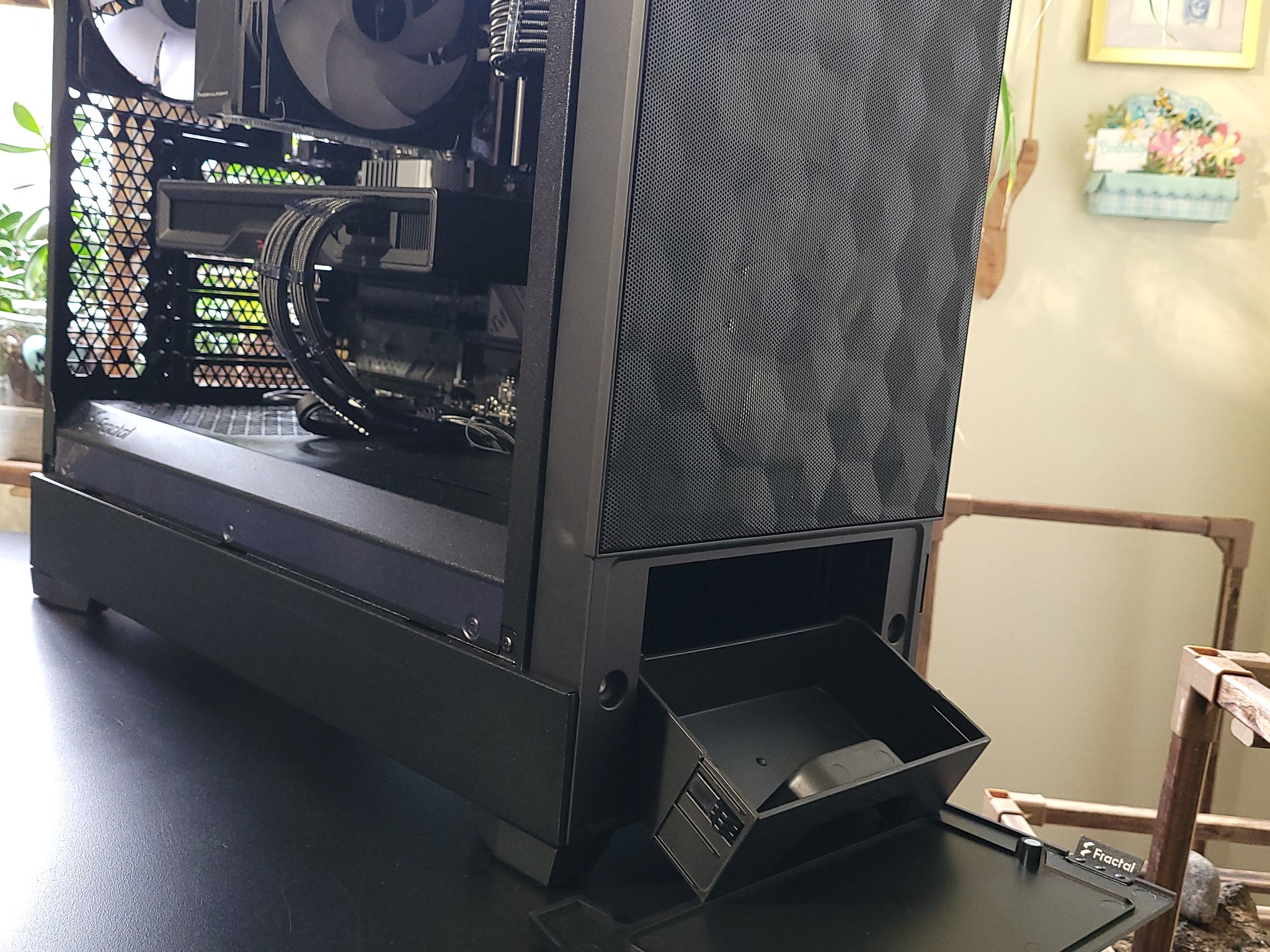 RYZEN 5 5600 | RX 6750XT | 32GB RAM | 1TB STORAGE | WINDOWS 11 ACTIVATED