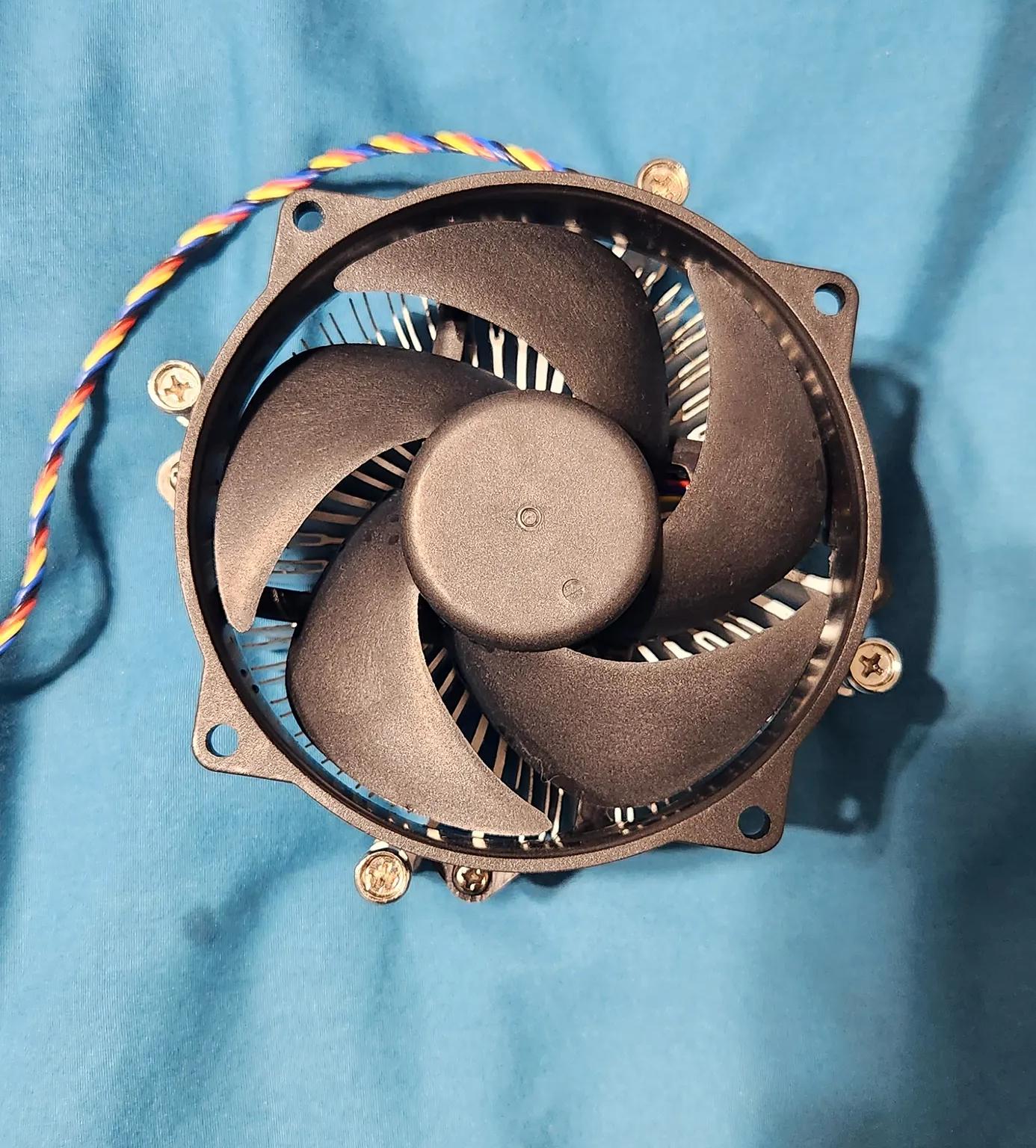 Intel i5-10400 with CPU Heatsink