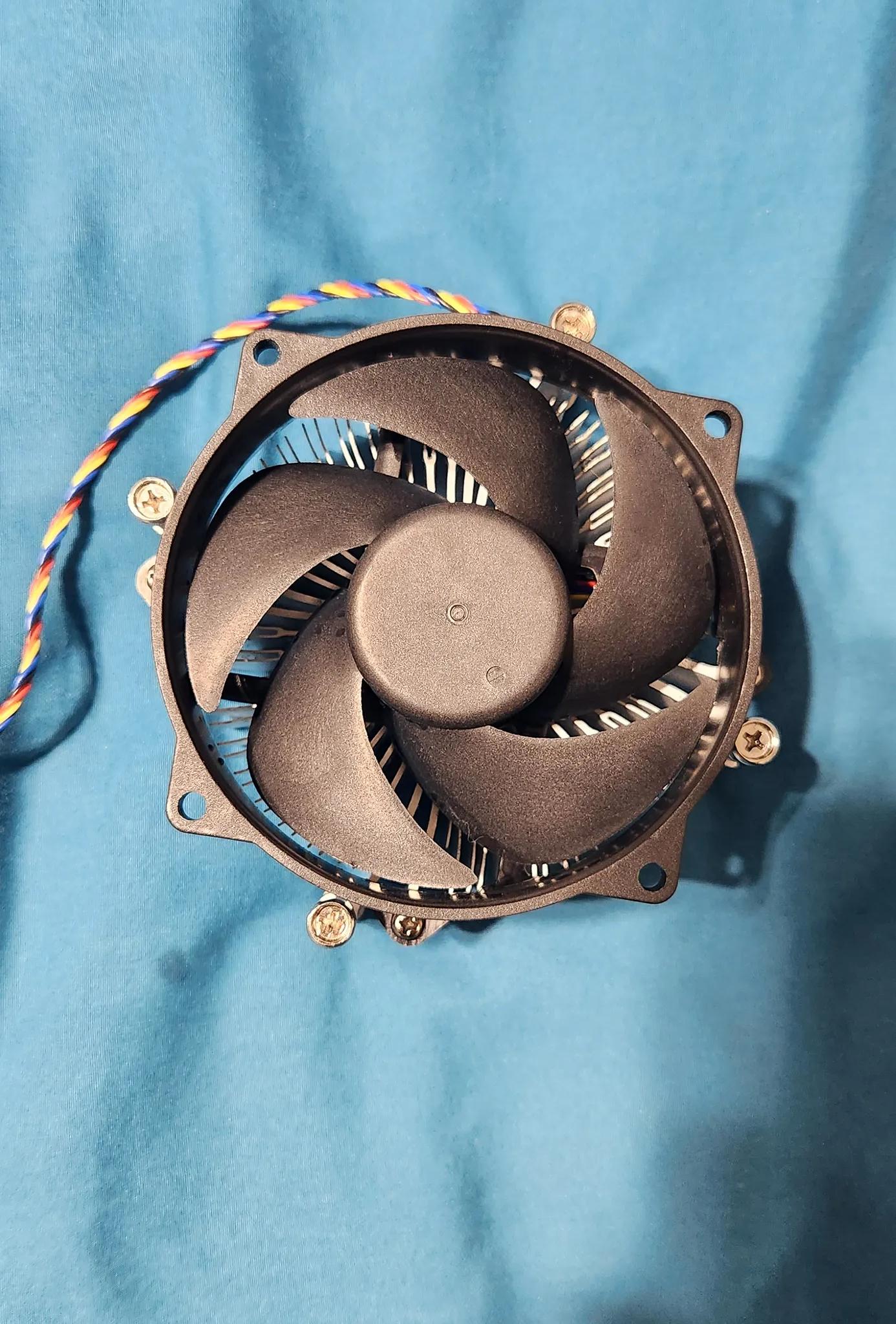 Intel i5-10400 with CPU Heatsink