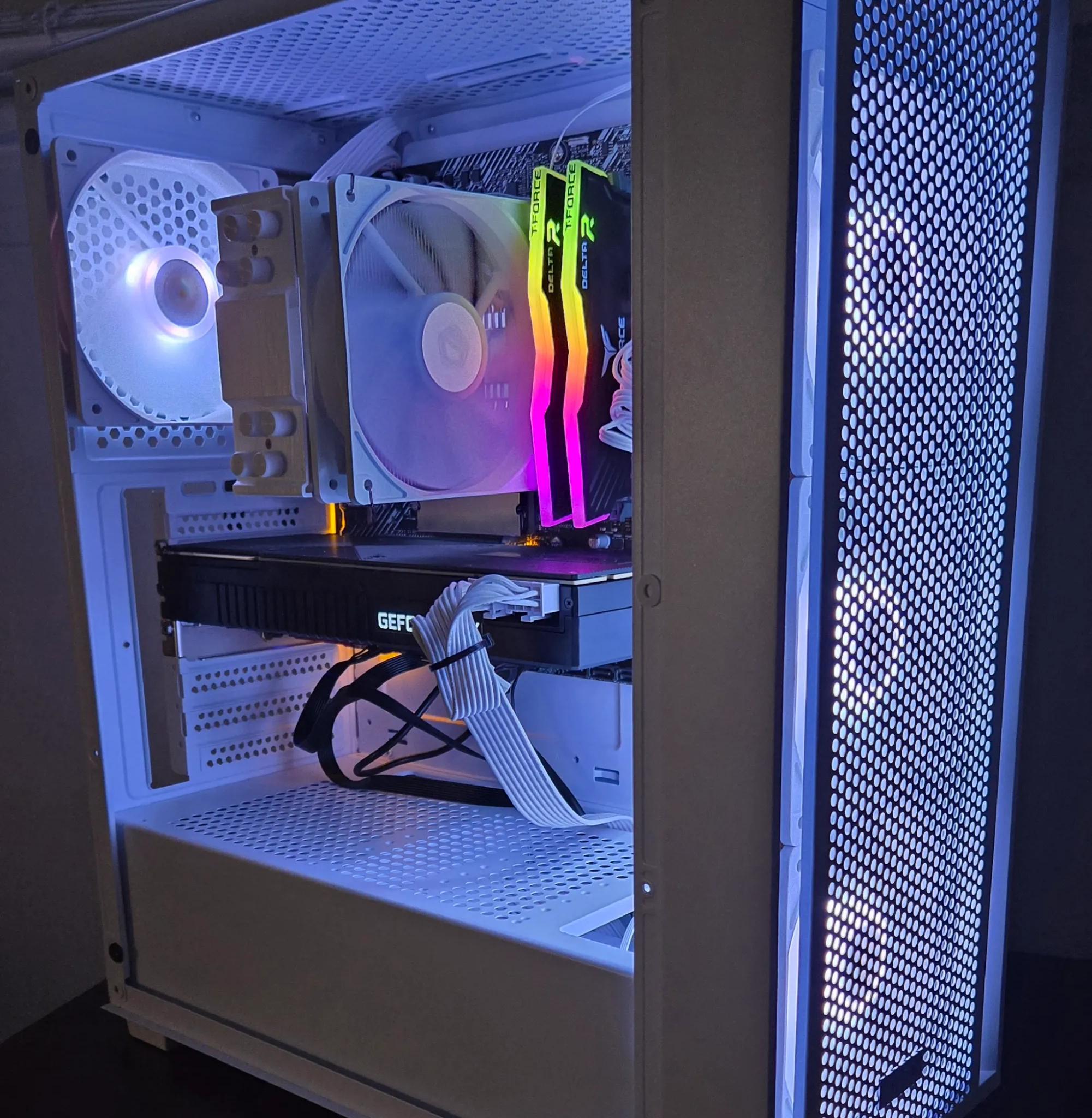 ❄️ WINTER NOVA 🧥 Gaming PC | Ryzen 5 +  RTX 2080 | 32GB RAM!
