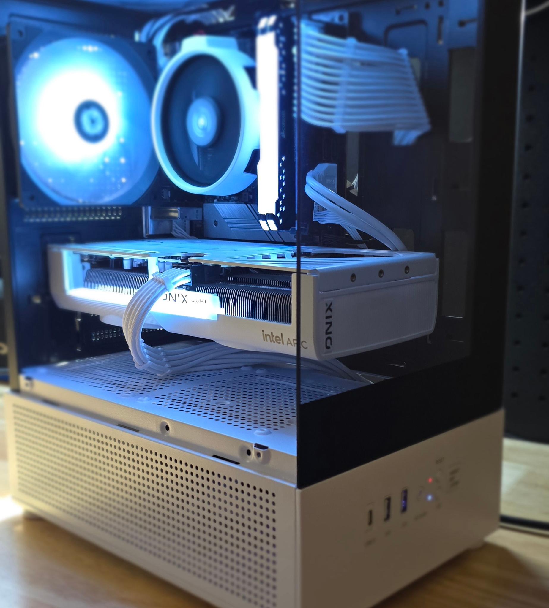 Compact Gaming PC 1080p/1440p  - Sleek & High Performance