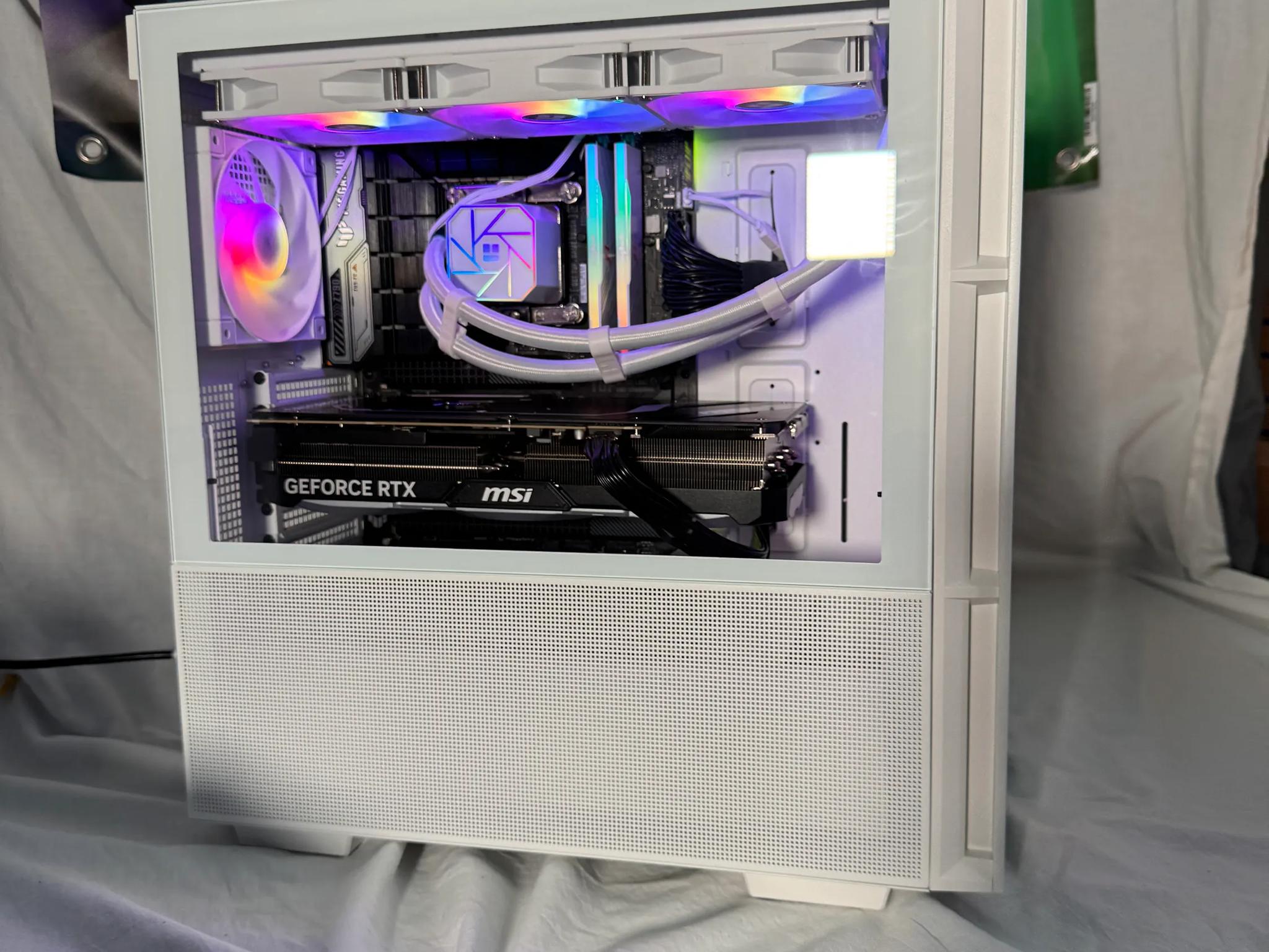RTX 4080 Super Intel Core i7 14700k