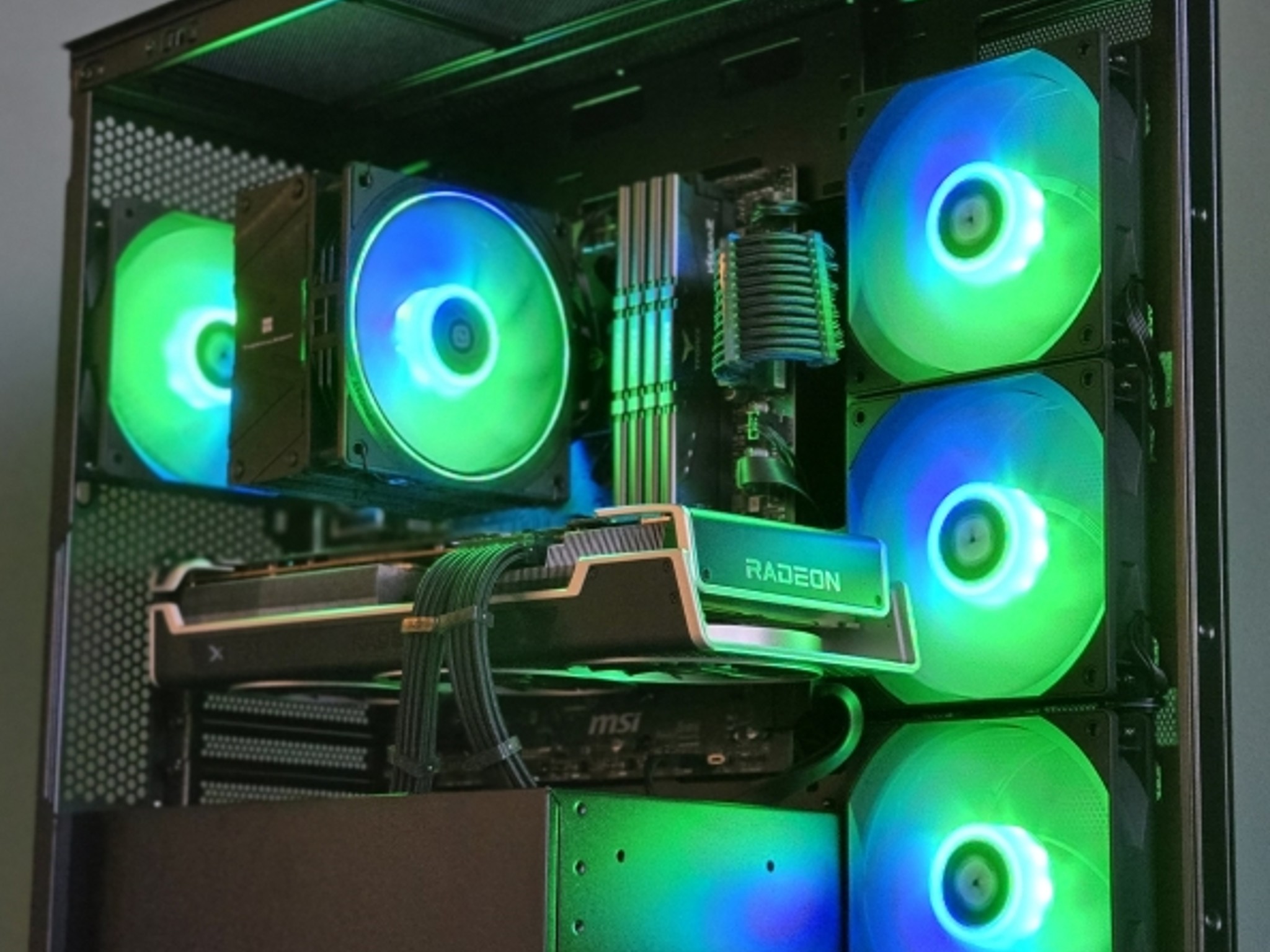 Black Friday! 1080p/1440p modular gaming PC! 5700X | RX 6750XT | 1TB SSD | 32GB DDR4 RAM | Win11 Pro