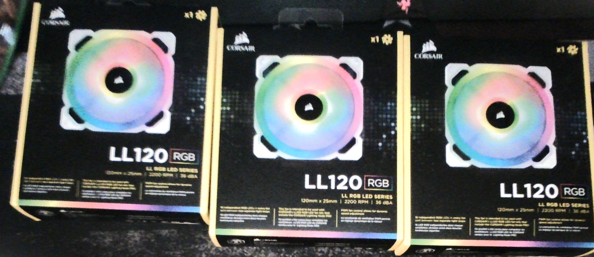 CORSAIR LL120 RGB white fans (3)
