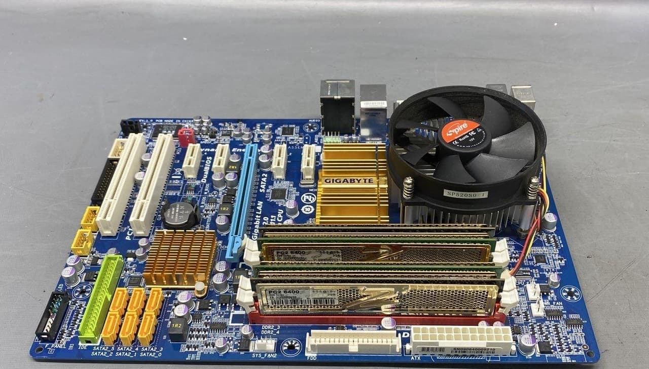 Gigabyte GA-EP43-UD3L Socket 775