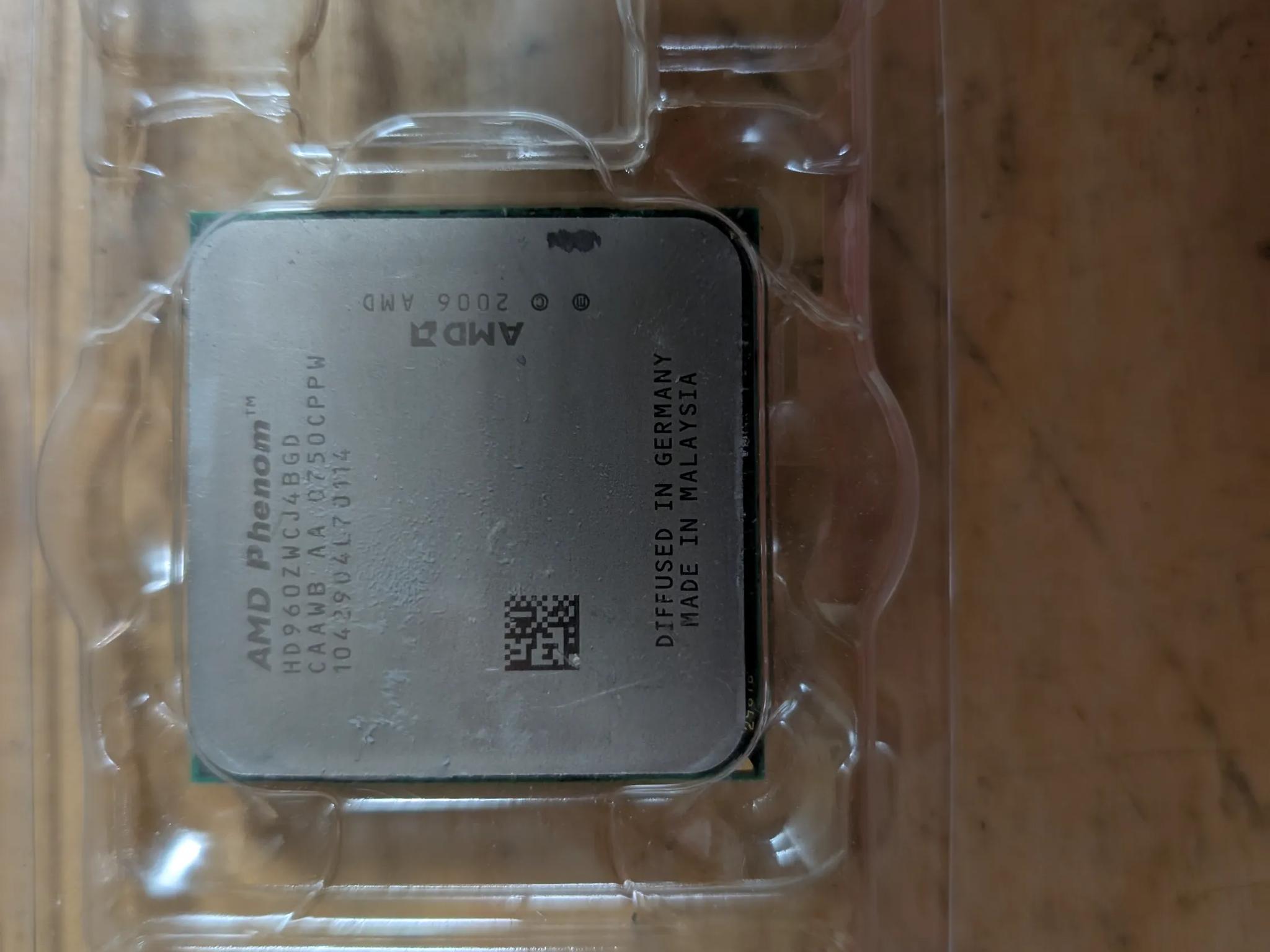 AMD Phenom X4 9600 BE + Athlon II X2 255
