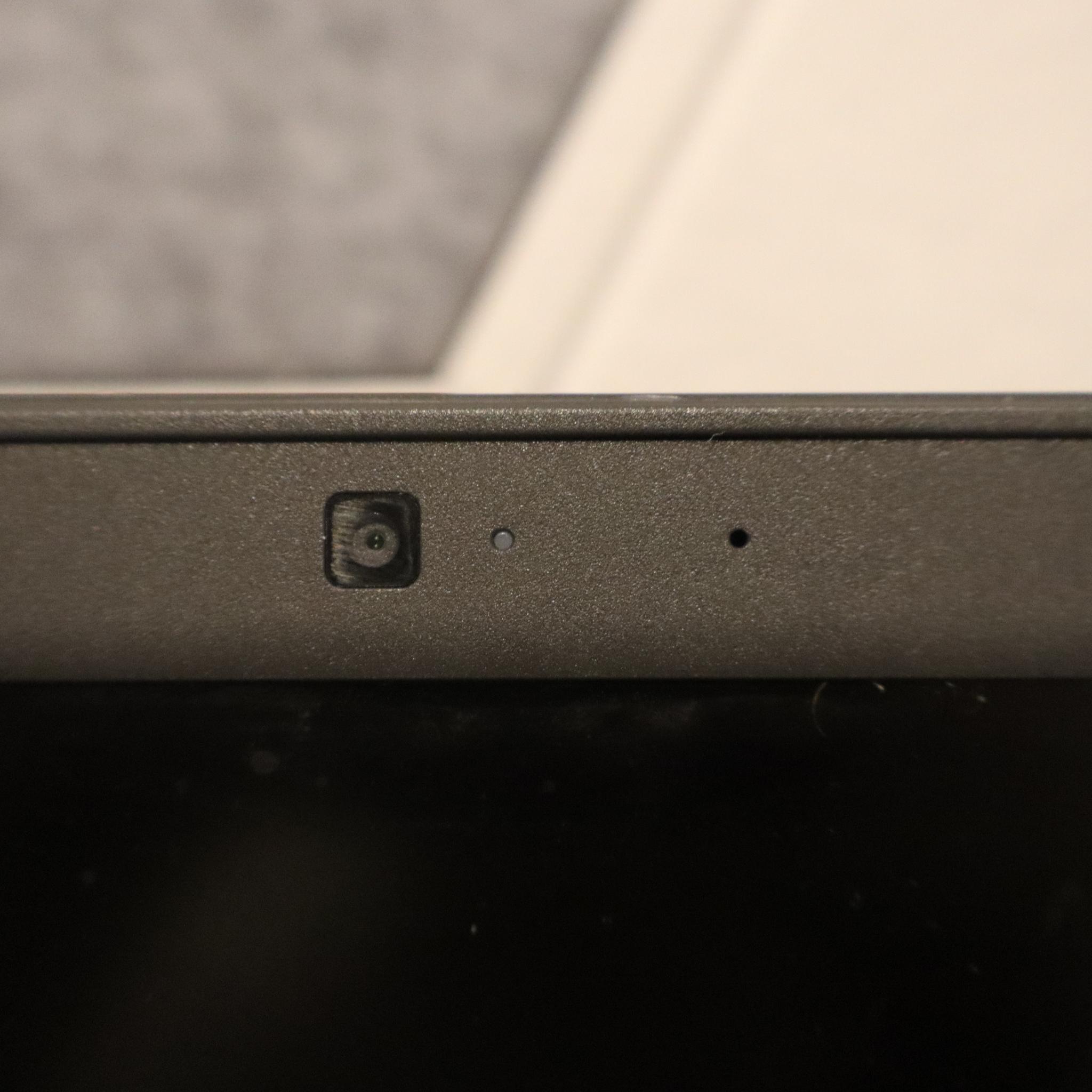 Dell Latitude 3510 i5 10th gen 256Gb webcam  windows 11 & Charger