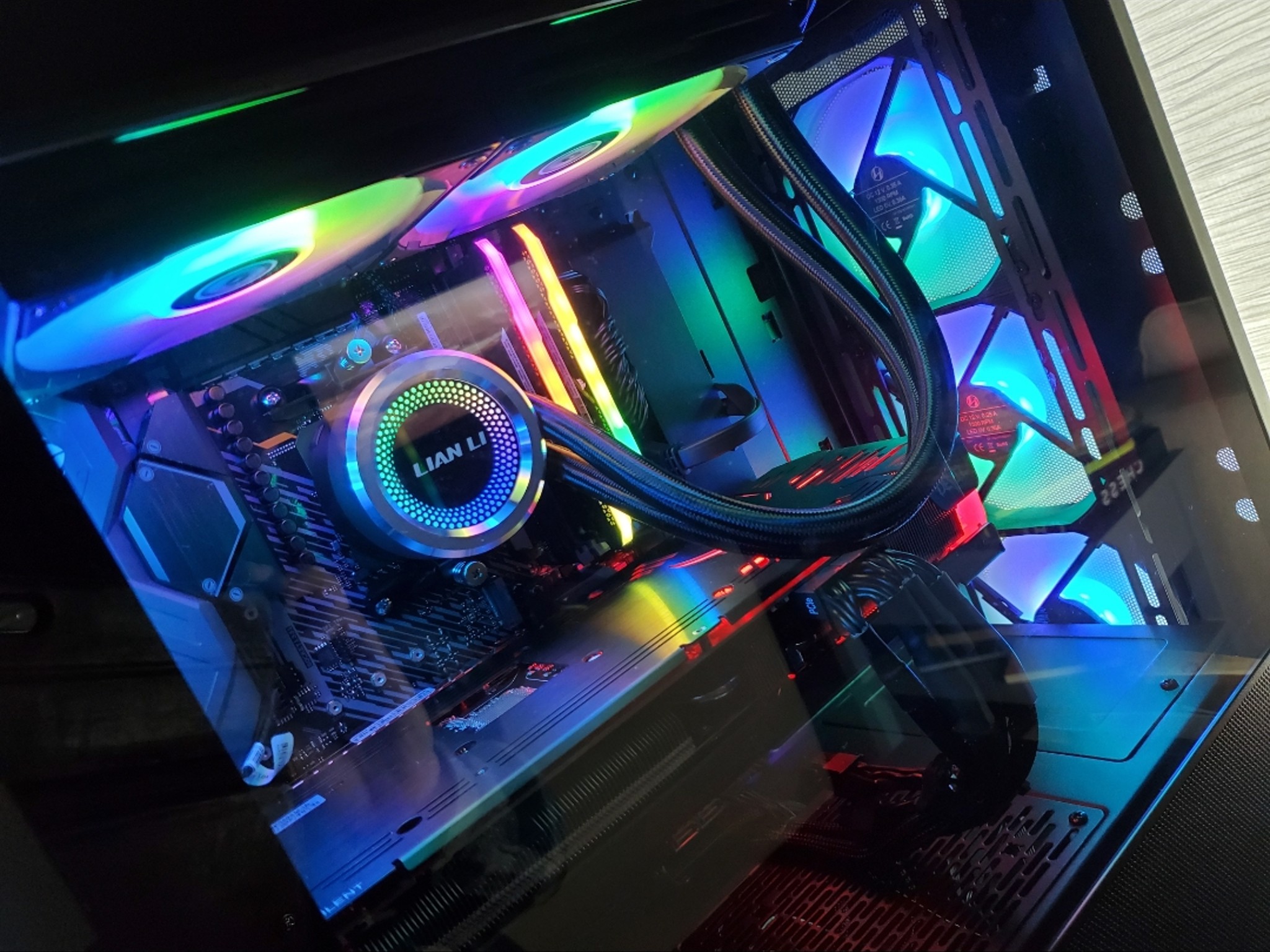 AMD 5800X, RED DEVIL RX6750XT 12G, 1TB, 32G CORSAIR VENGEANCE, TUF GAMING X570-PLUS WIFI, LIAN LI