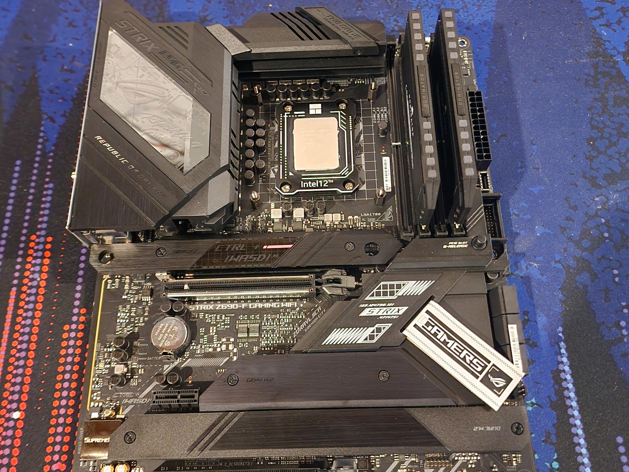 I9-12900K / 64GB DDR5 RAM / Z690 WiFi Mobo