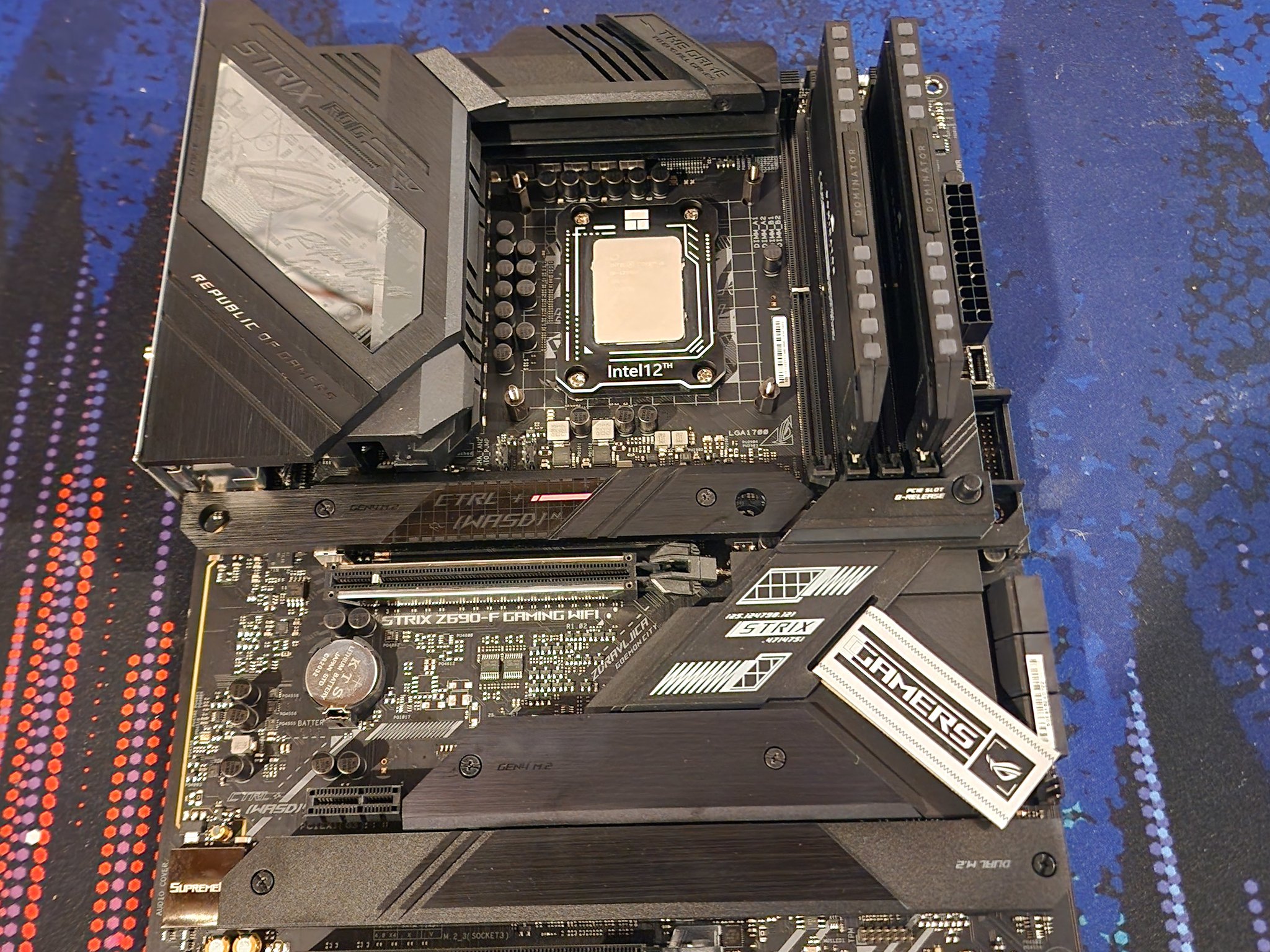 I9-12900K / 64GB DDR5 RAM / Z690 WiFi Mobo