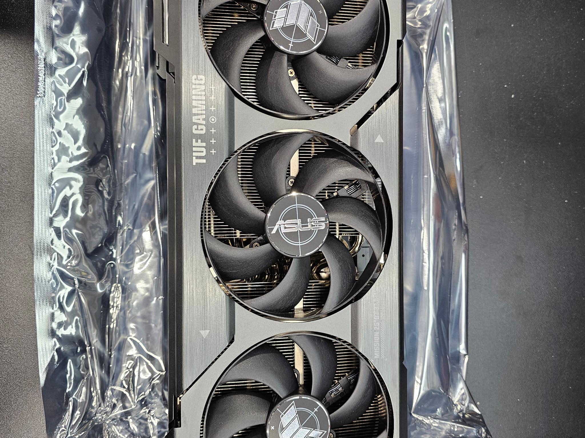 ASUS TUF 7900 XTX - Refurbished (never installed)