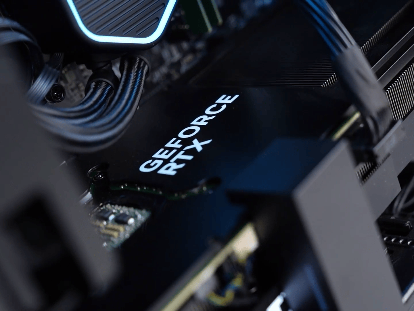 Gaming PC | RTX 4080 | I7 13700KF | 16 GB DDR5 | 1TBSSD + 4TB HDD