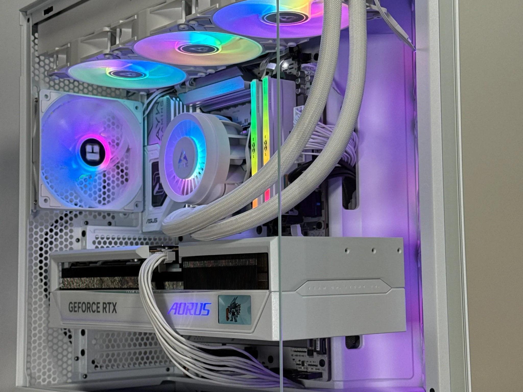 RTX 5090 Ryzen 7 9800x3d Whiteout Gaming PC