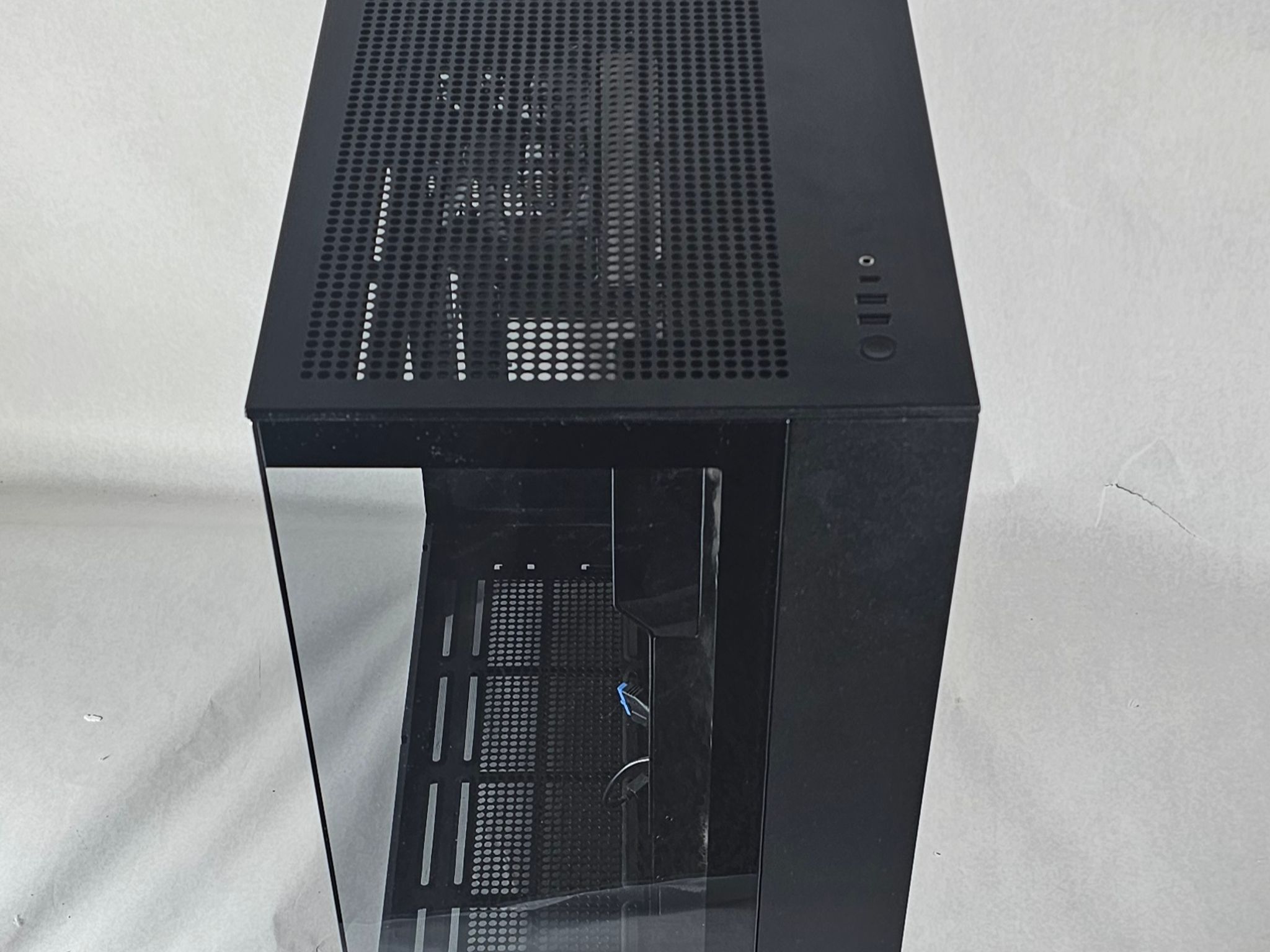 Black NZXT PC Case with Tempered Glass w/ 4 Fans