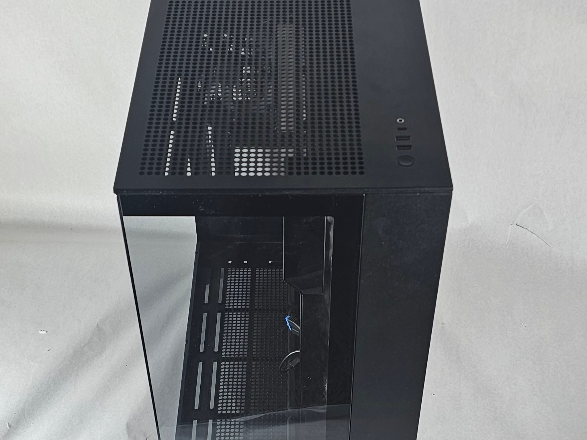 Black NZXT PC Case with Tempered Glass w/ 4 Fans