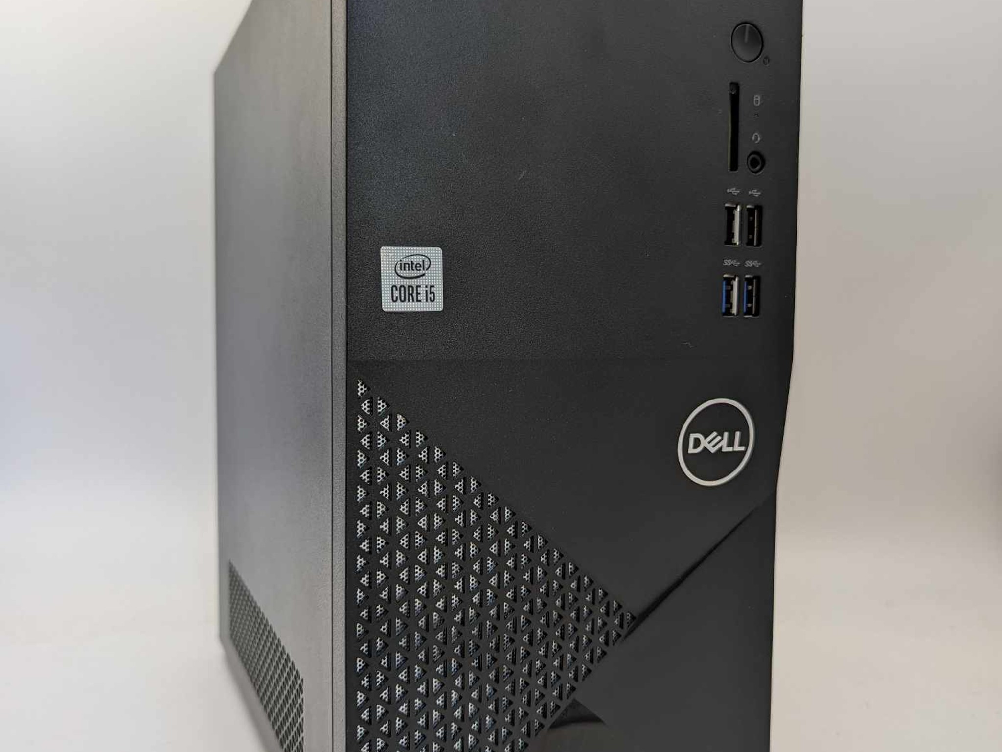 UCW Ready To Play: Upgraded Dell Vostro MT e-sports Build (i5-10400 + GTX 1650 + 16gb ram + 1TB m.2)