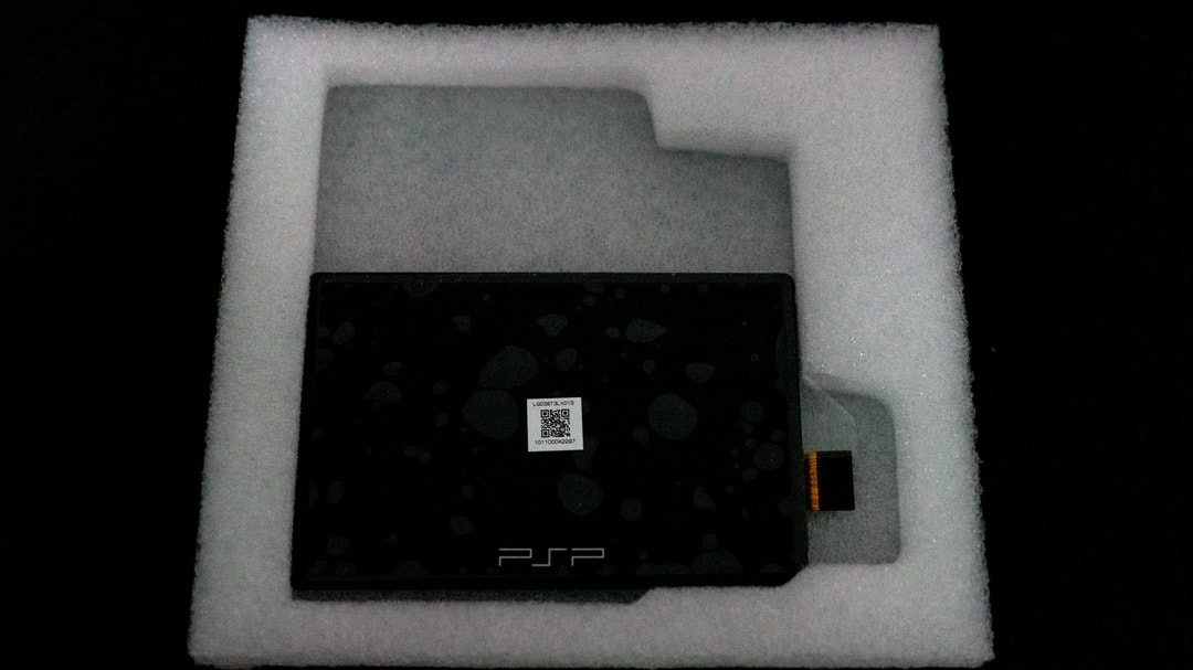 PSP Go White Shell replacement + screen! | Jawa