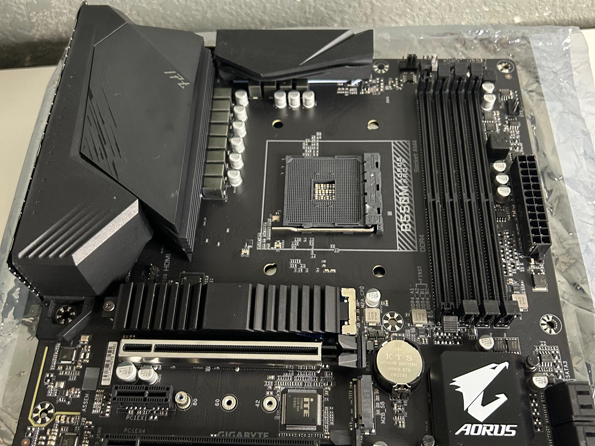 Gigabyte B550M AORUS PRO-P (AMD Ryzen 5000/B550/Micro ATX/M.2x2)
