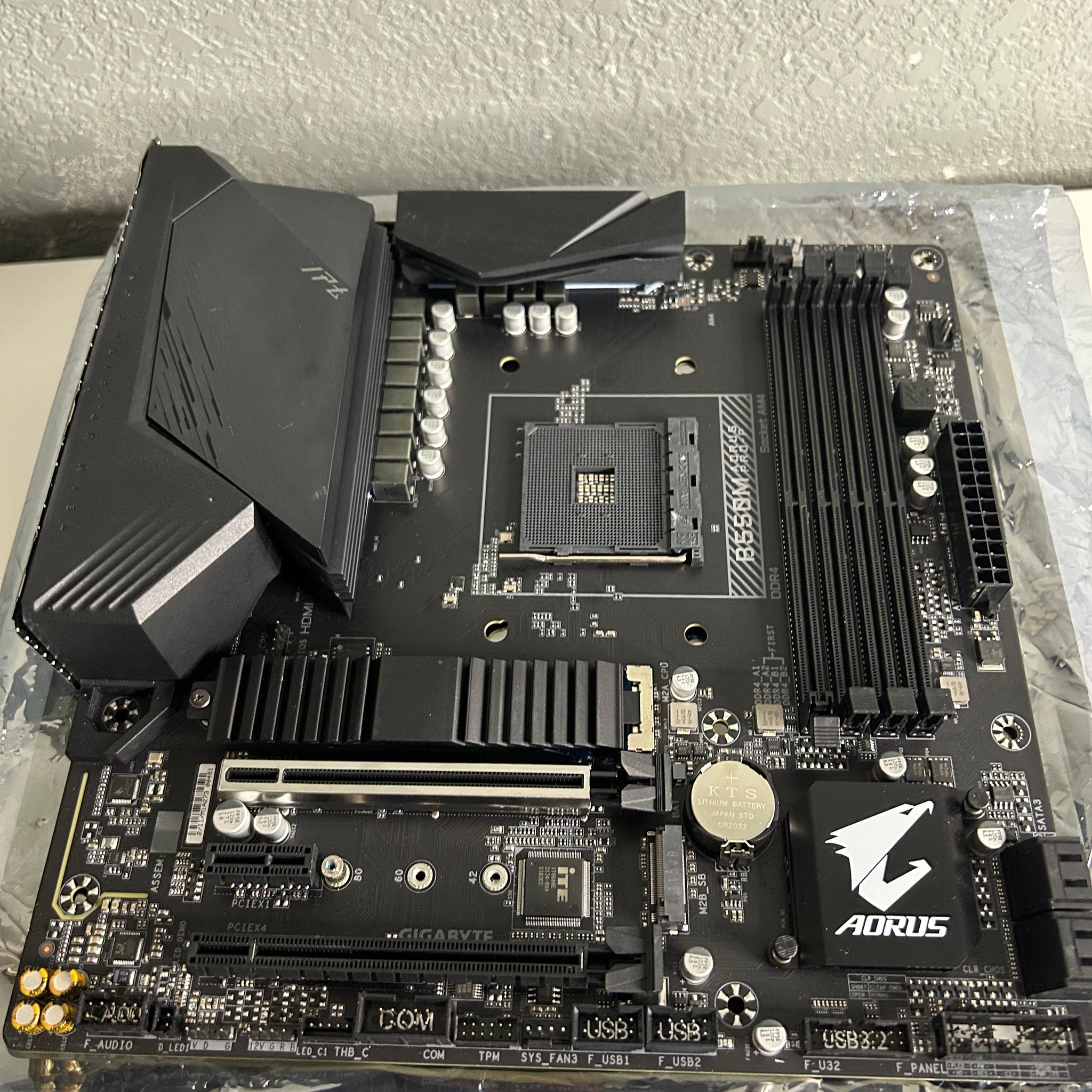 Gigabyte B550M AORUS PRO-P (AMD Ryzen 5000/B550/Micro ATX/M.2x2)