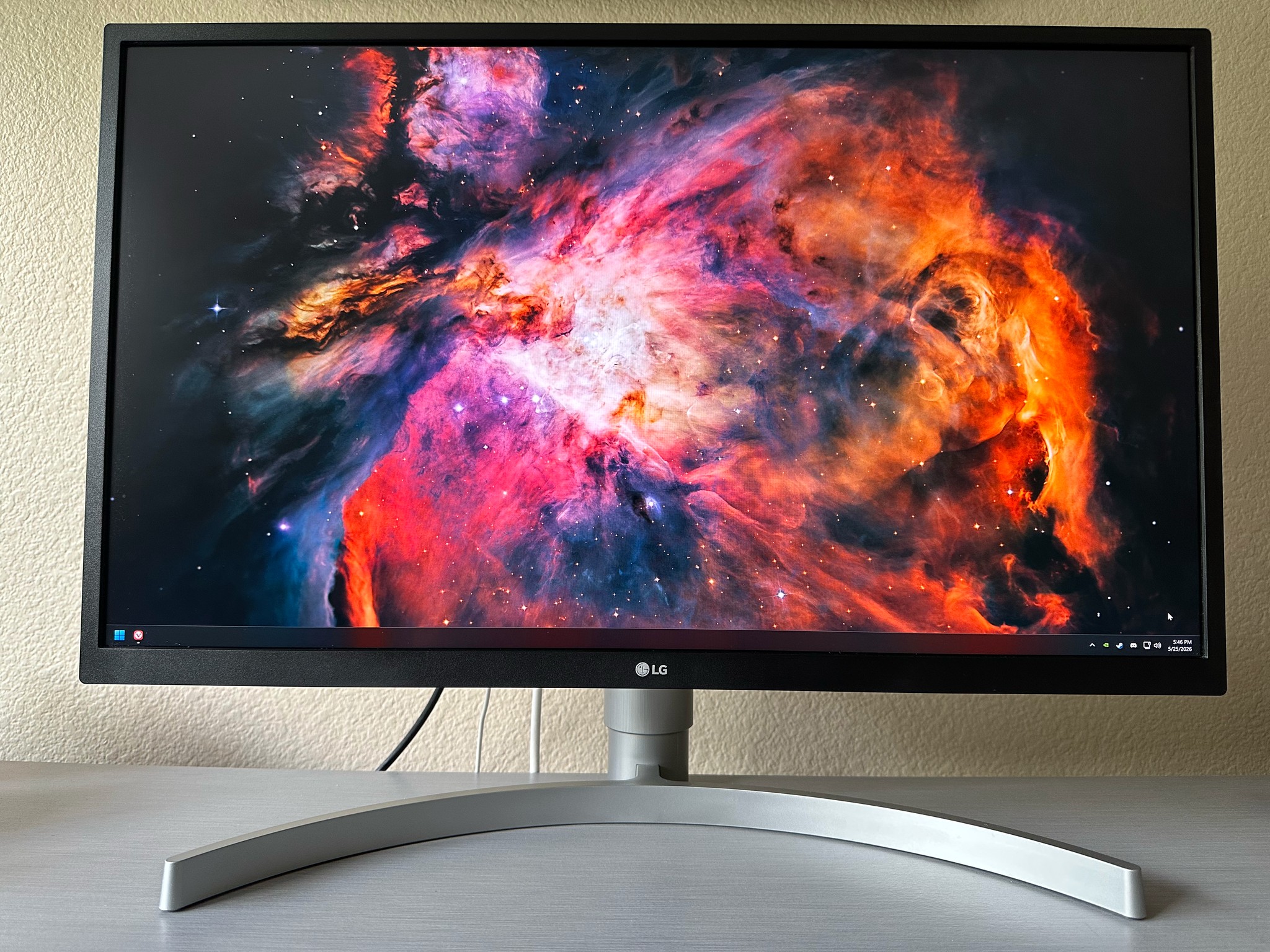 LG 27" 4K HDR FreeSync IPS Monitor