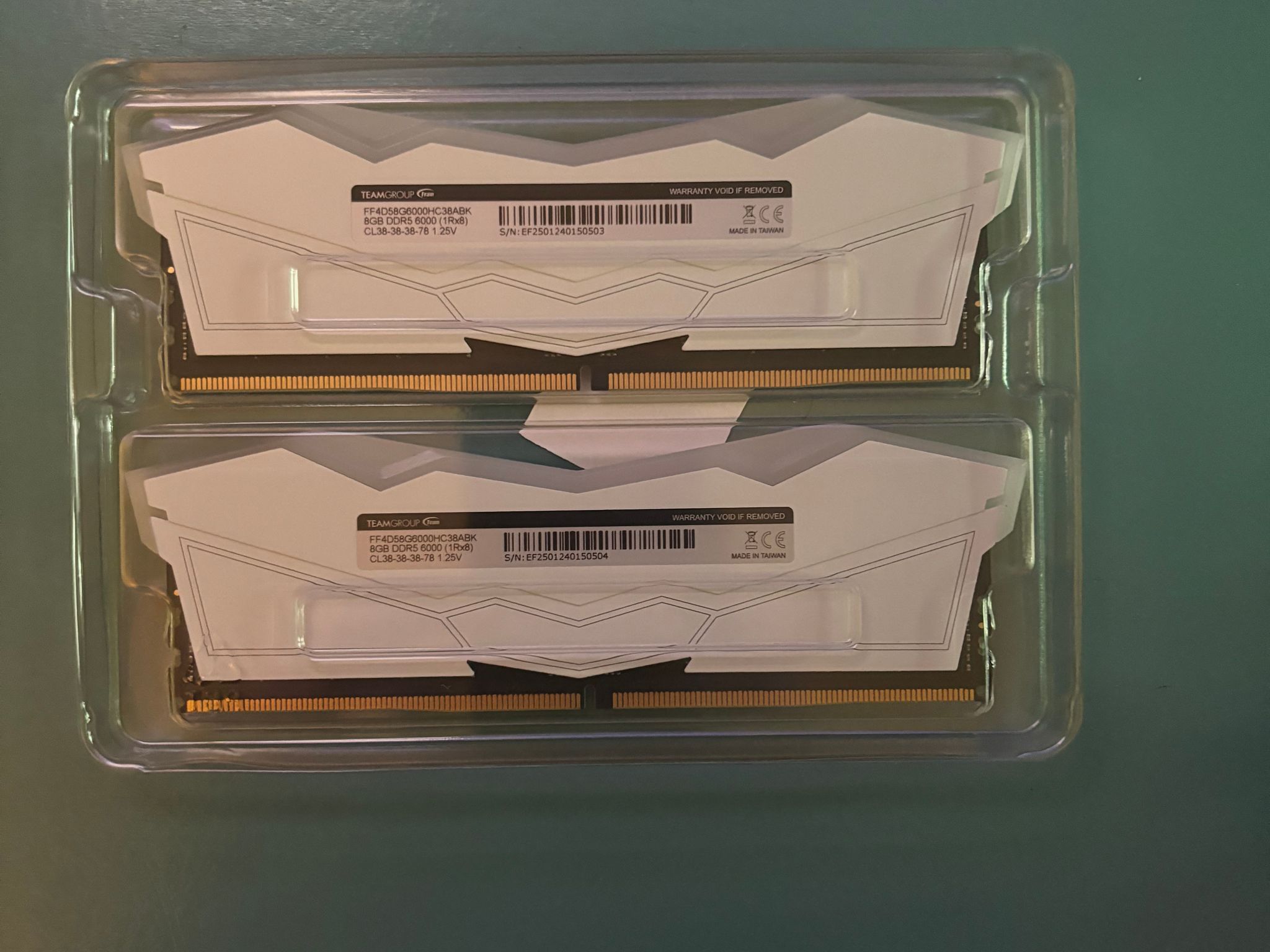 T-force 16gb white memory