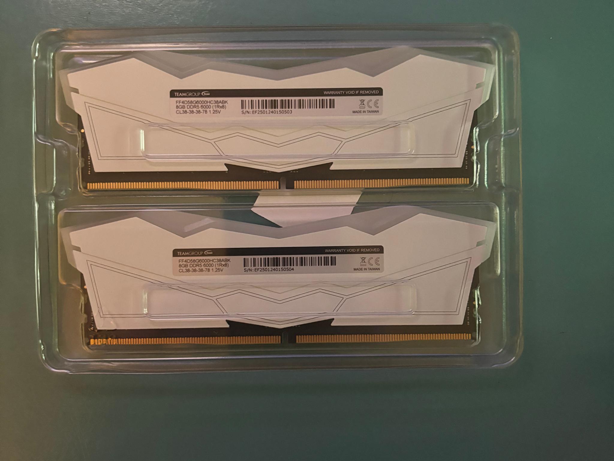 T-force 16gb white memory