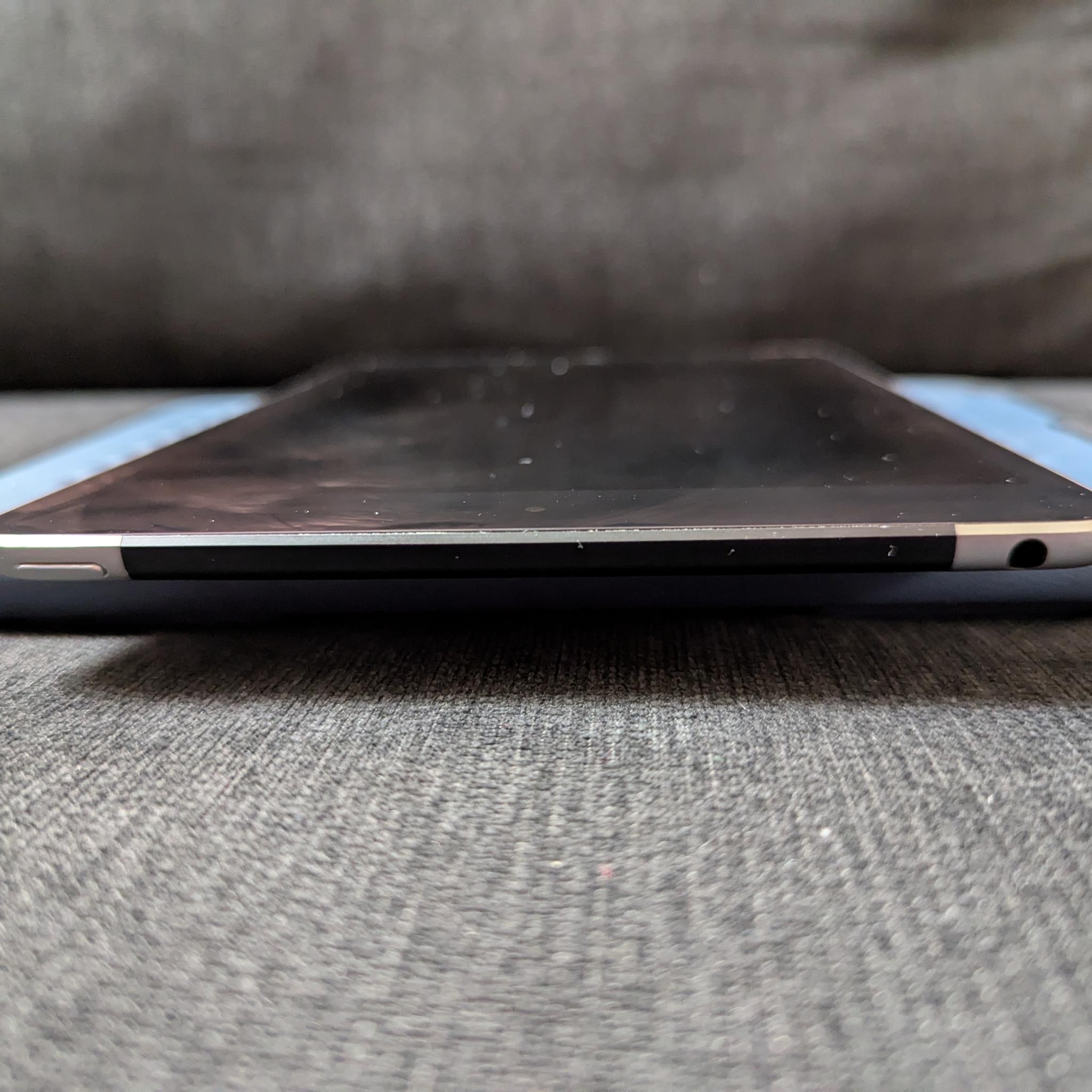 APPLE IPAD MINI 4 | 7.9" | 128GB | WI-FI | SPACE GRAY | Grade A