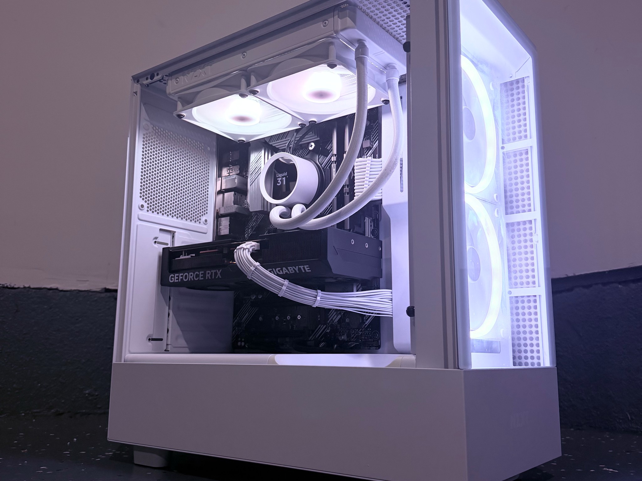 ⚪️"Celestial Frost"❄️| 4K Gaming | RTX 4070 Ti | Ryzen 9 5950X | 32 Ram | 1TB NVMe SSD