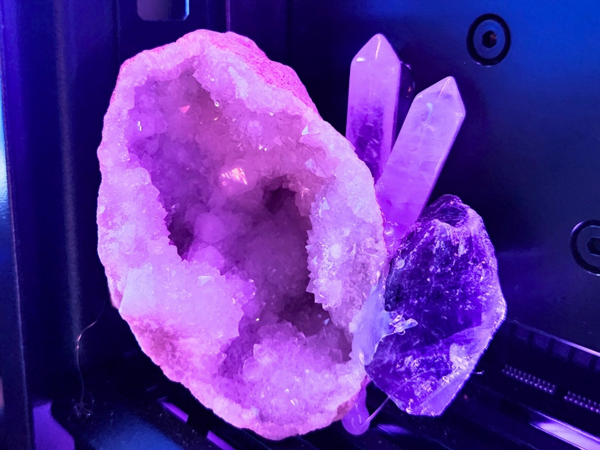 💎 Geode 🔮: RX 7900 XTX | Ryzen 9 7900X | 64GB DDR5 RAM | 2TB SSD | 8 RGB Fans | Black Gaming PC