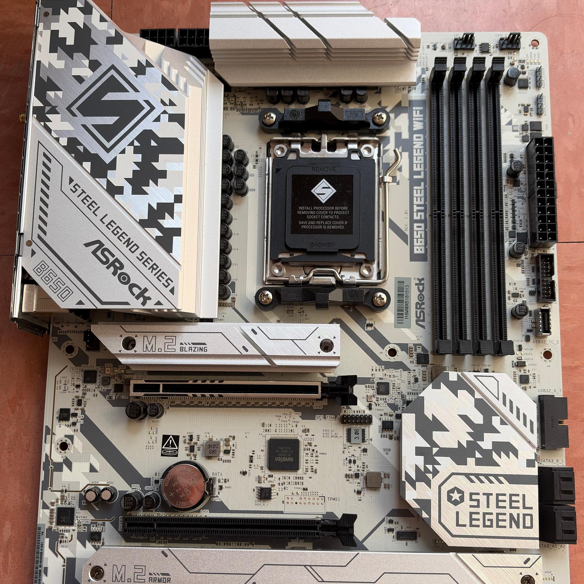 ASRock B650 Steel Legend WiFi | AMD AM5 motherboard (for Ryzen 9000/8000/7000 CPUs)
