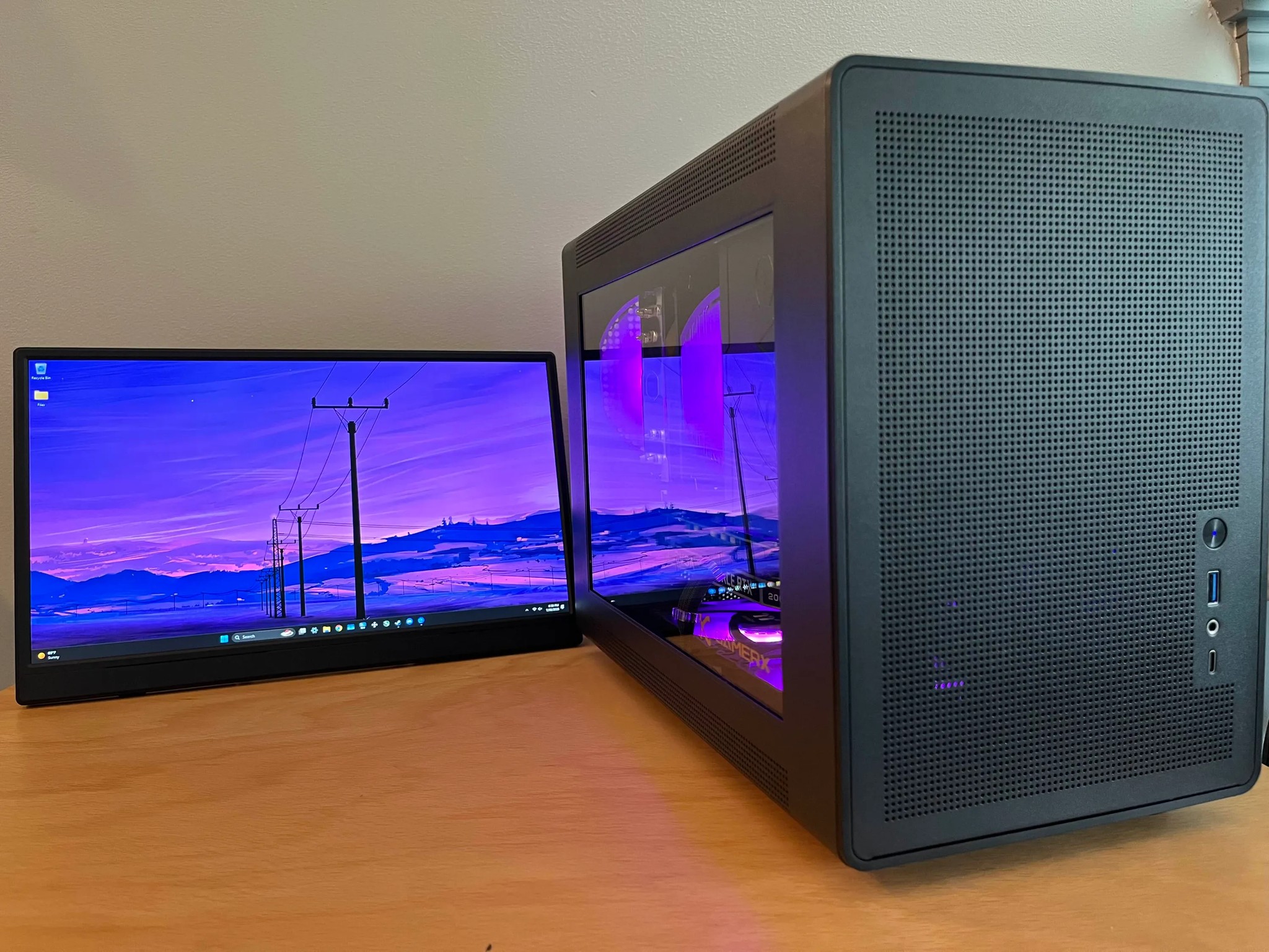 | RTX 2060 | Ryzen 7 3700X | 32GB DDR4 | 1TB Gen 4 NVMe | Windows 11 Pro | Portable Mini mATX PC