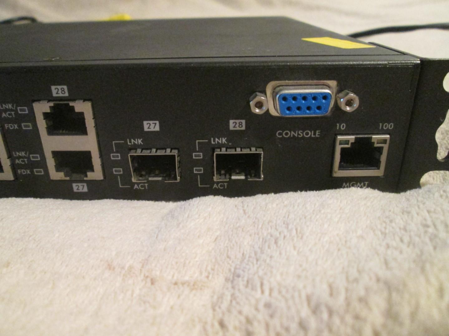 Zyxel Es-3124 Ethernet Switch 24 Port
