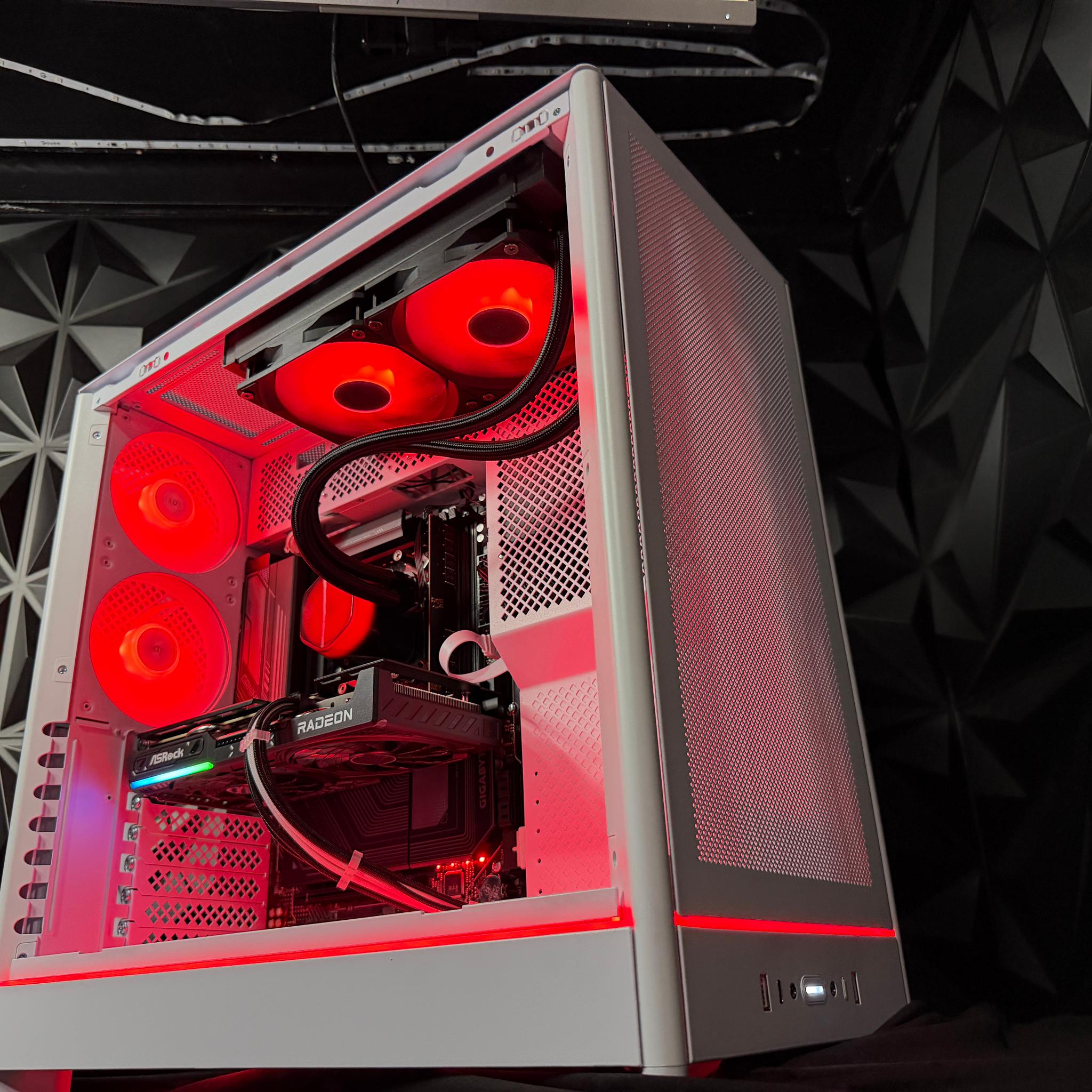 White Ocean – Ryzen 7 7700X / RX 9060XT  Gaming PC