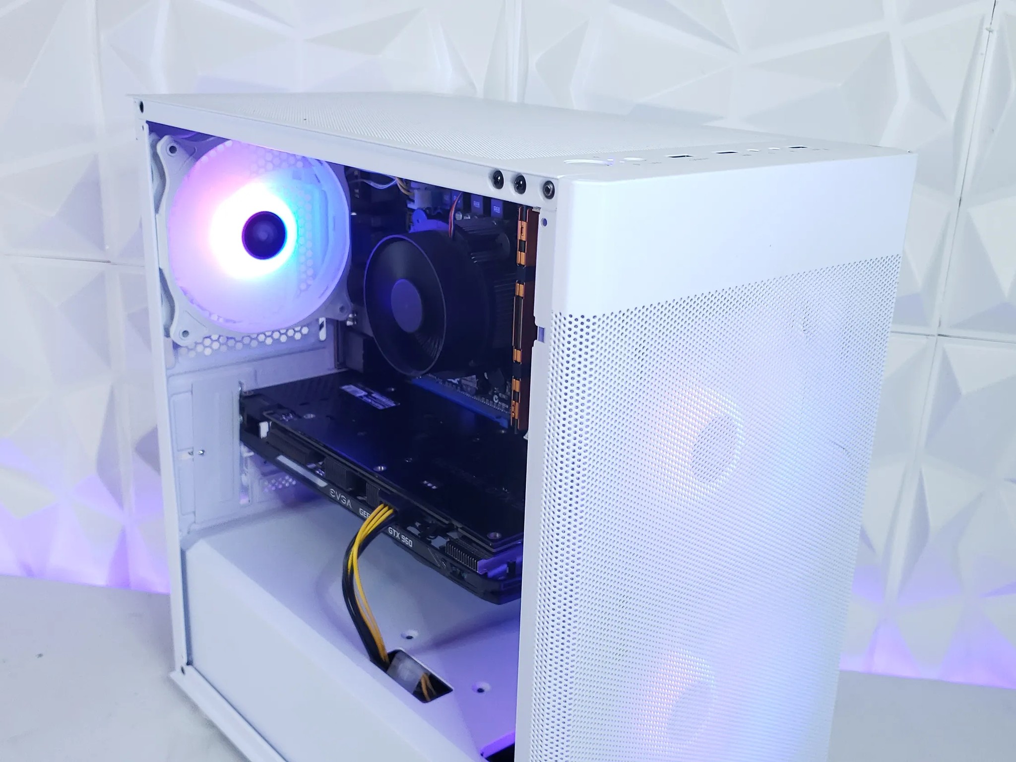 ✨ White Nvidia PC | i5-2320/GTX 960✨